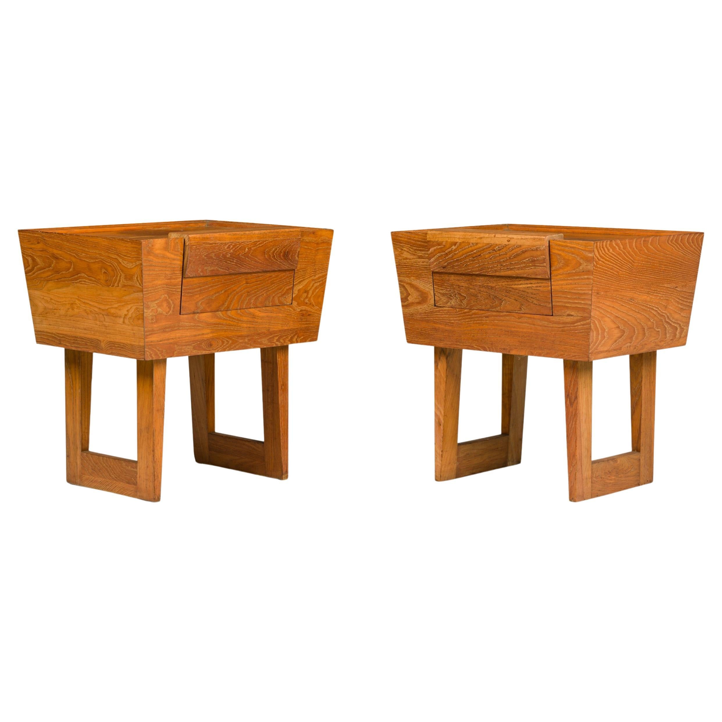 Pair of Paul Laszlo for Brown Saltman Mid-Century Wooden Trapezoidal Nightstands