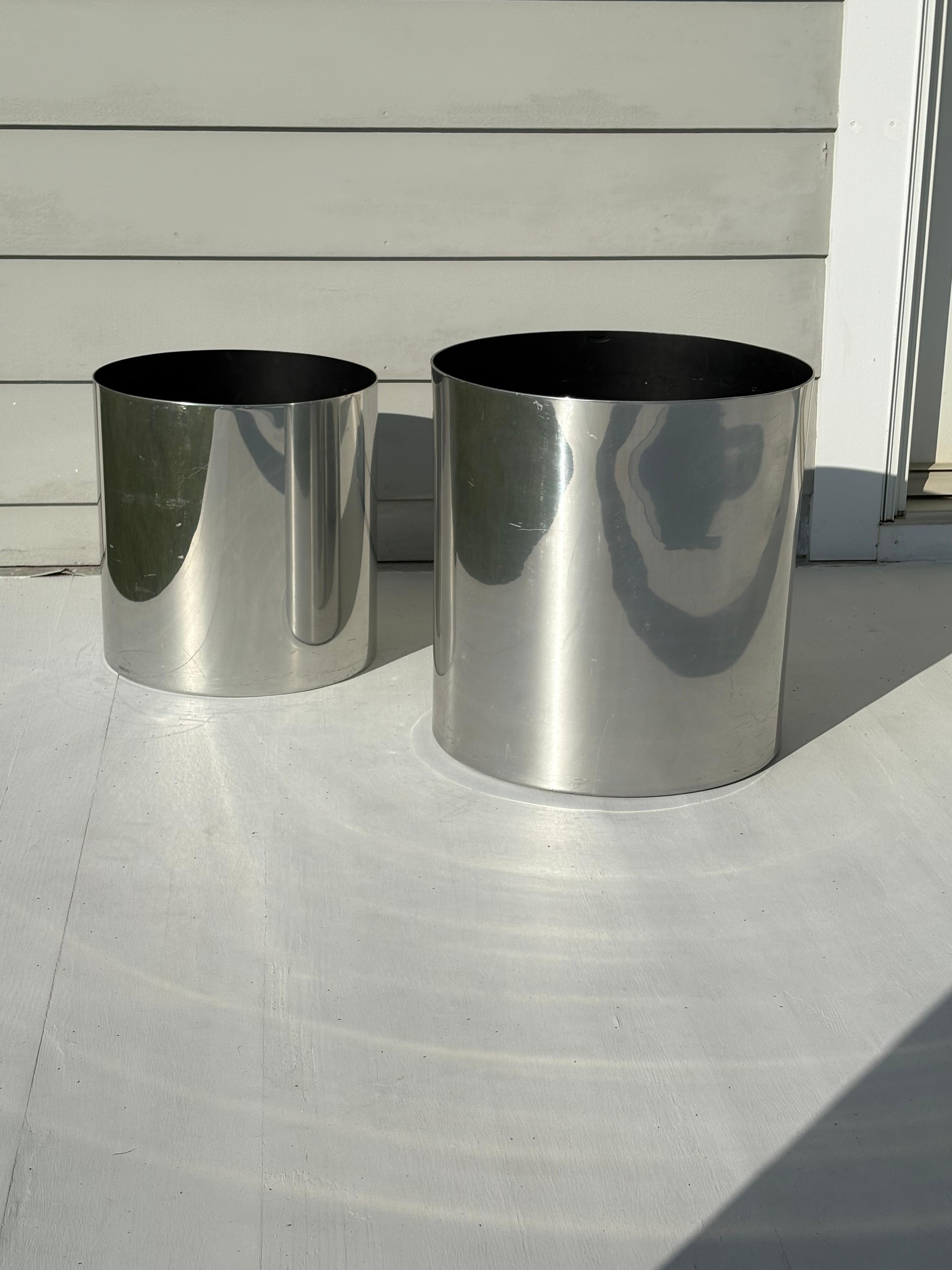 Paar Paul Mayen Aluminium 1970s Pflanzgefäße für Habitat im Angebot 8