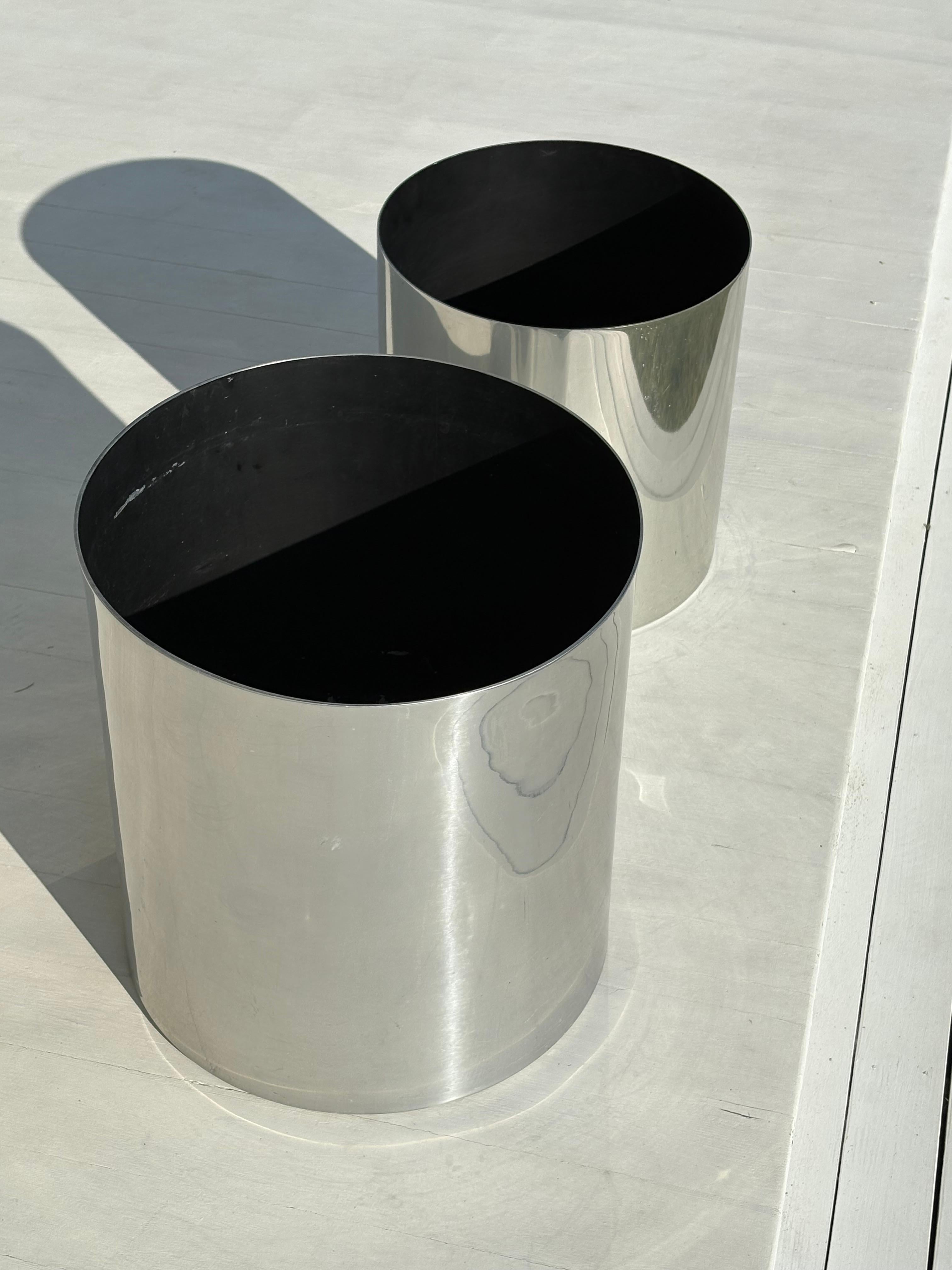 Paar Paul Mayen Aluminium 1970s Pflanzgefäße für Habitat (Moderne der Mitte des Jahrhunderts) im Angebot