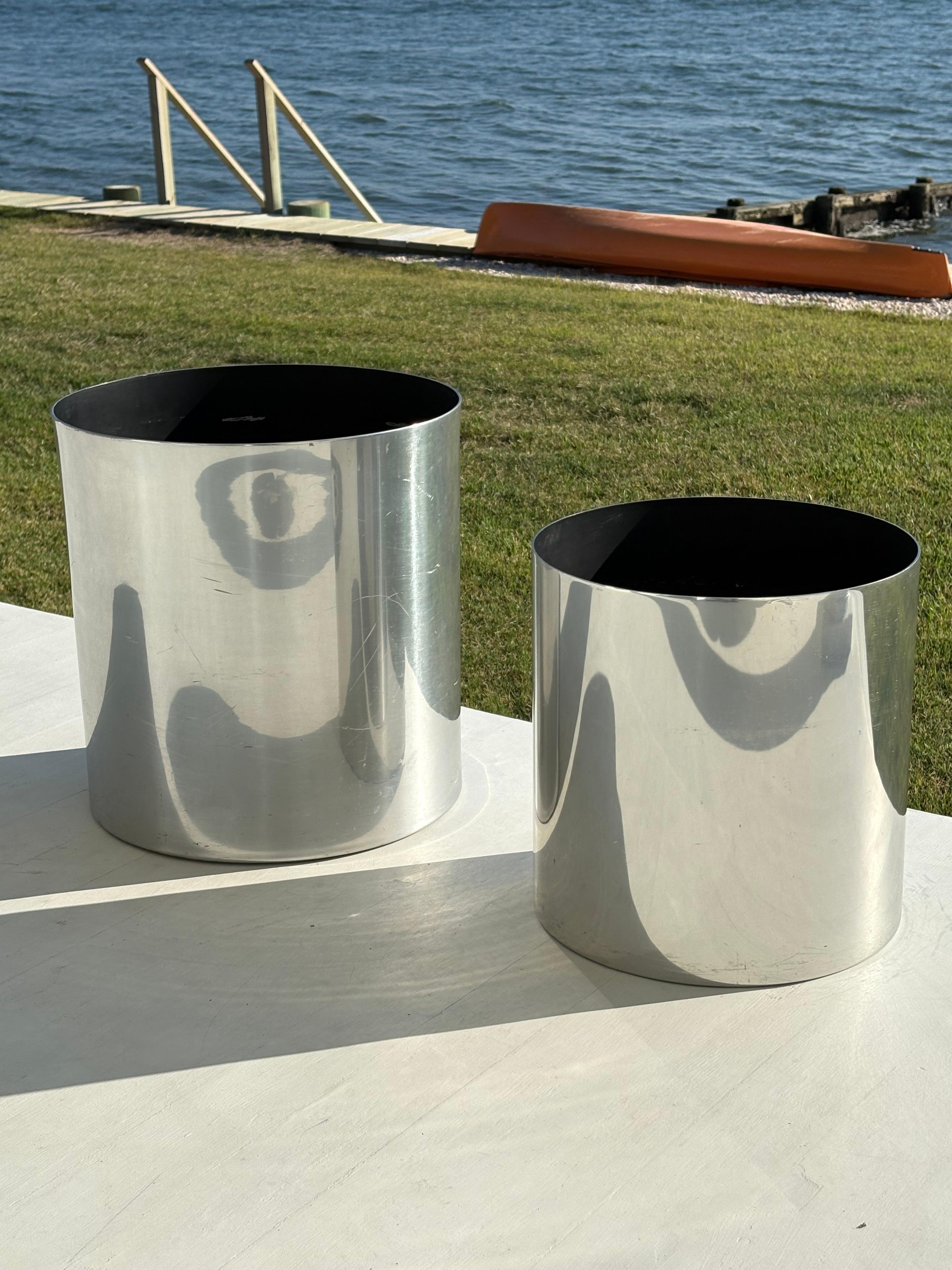 Paar Paul Mayen Aluminium 1970s Pflanzgefäße für Habitat im Zustand „Gut“ im Angebot in New York, NY