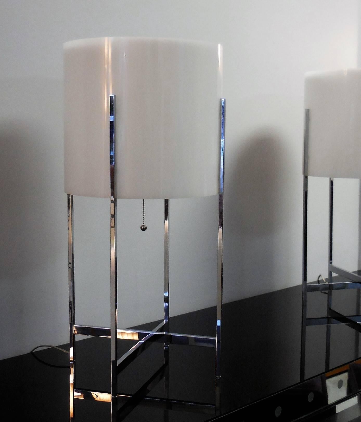 Pair of Paul Mayen for Habitat Chrome and Lucite Table Lamps, 1970s In Excellent Condition In Miami, FL