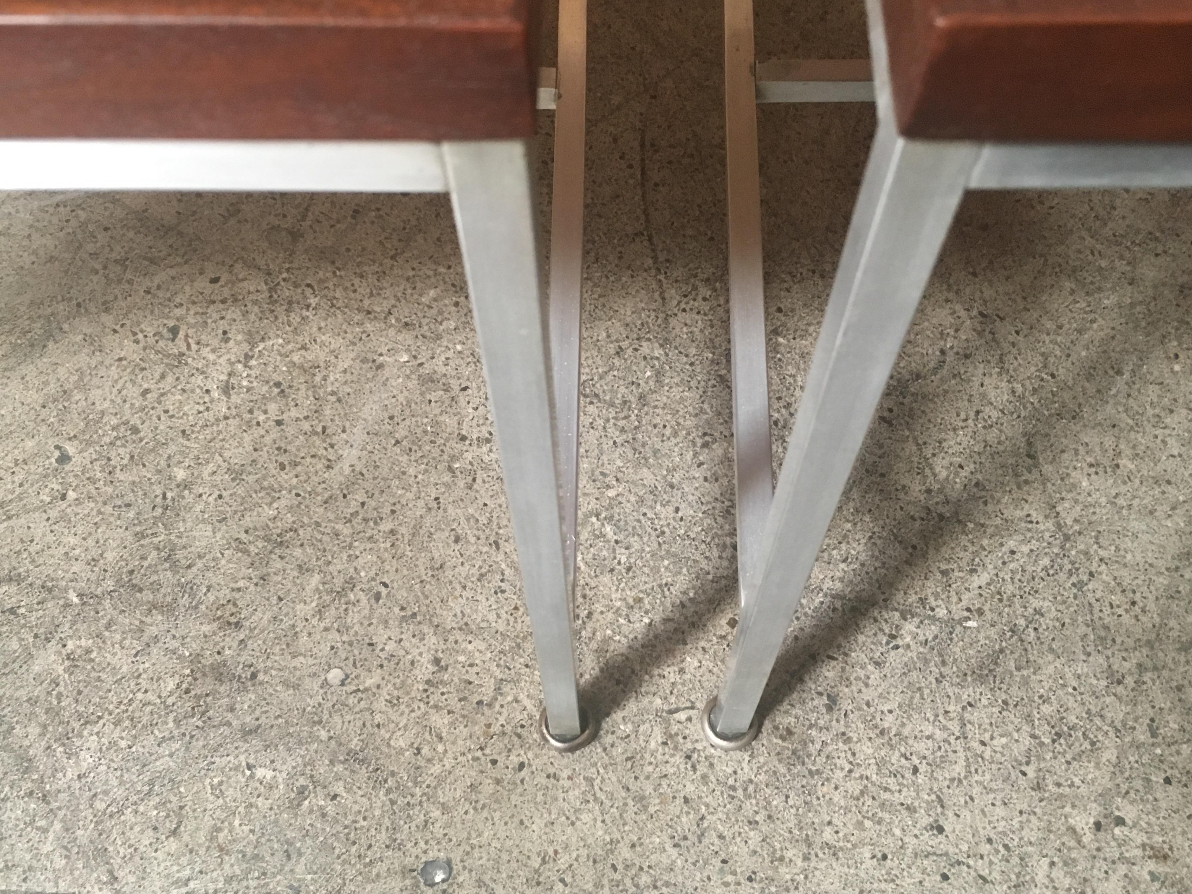 Pair of Paul McCobb End Tables 5