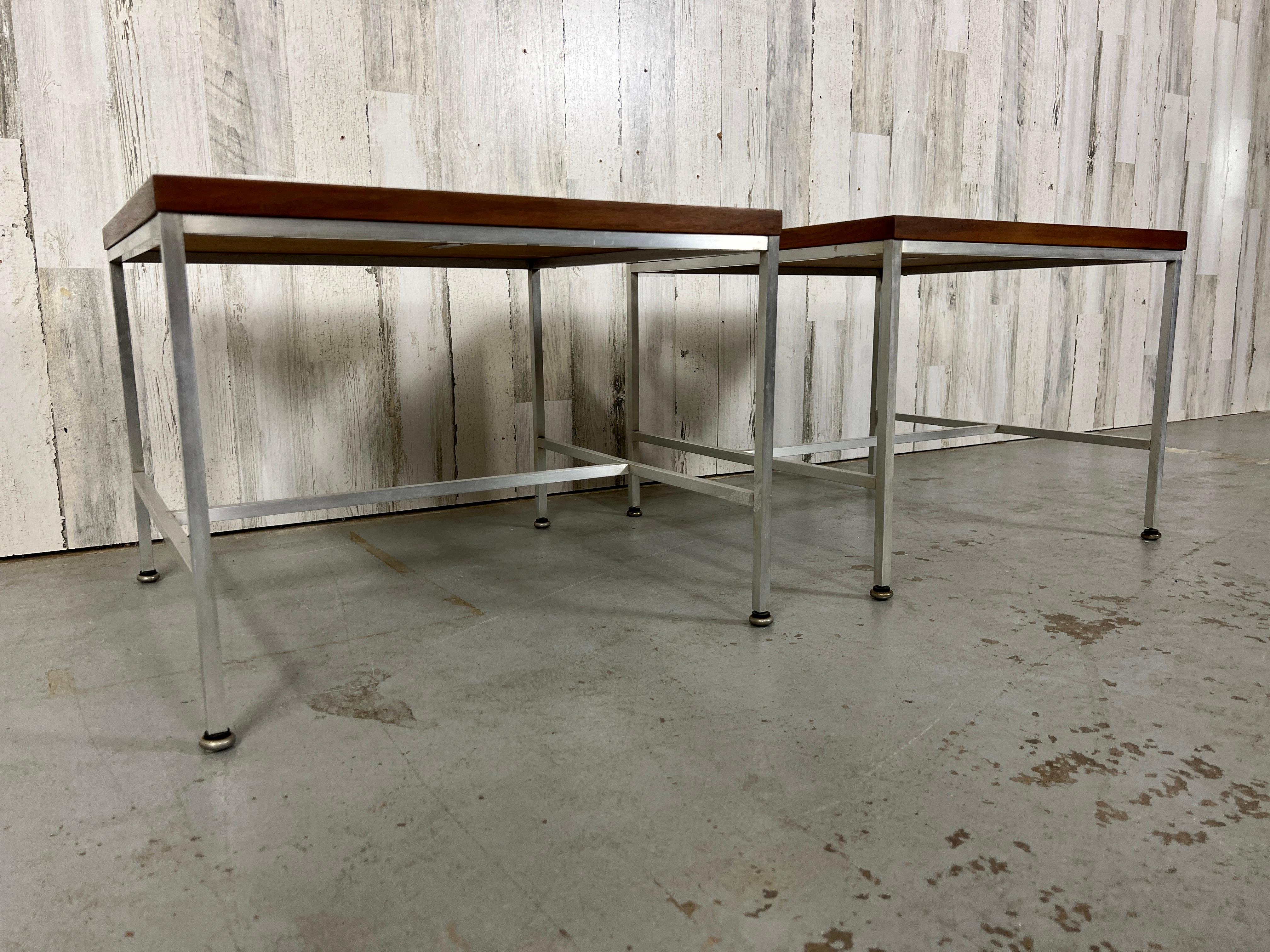 20th Century Pair of Paul McCobb End Tables For Sale