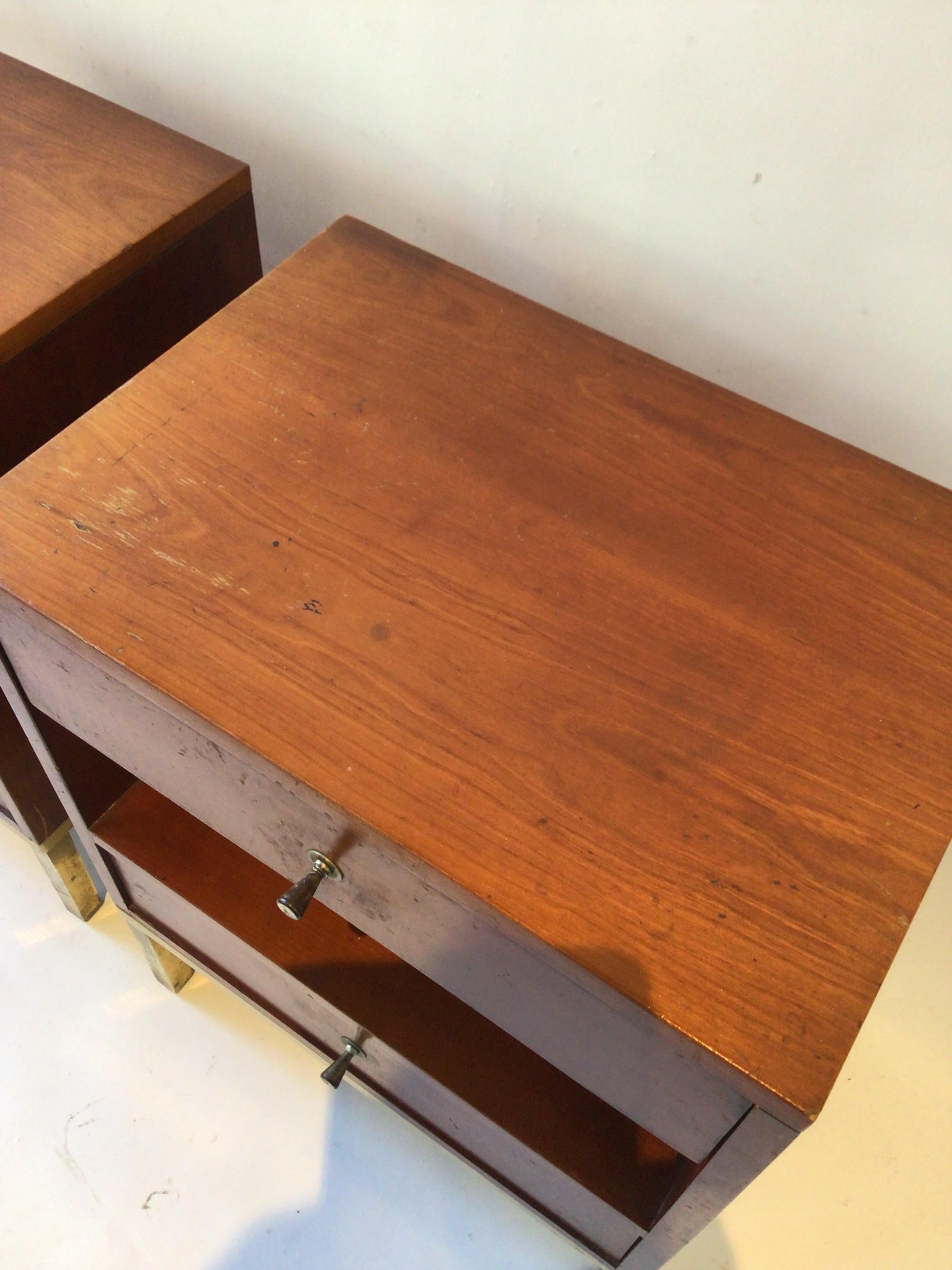 Mid-20th Century Pair of Paul McCobb End Tables / Nightstands