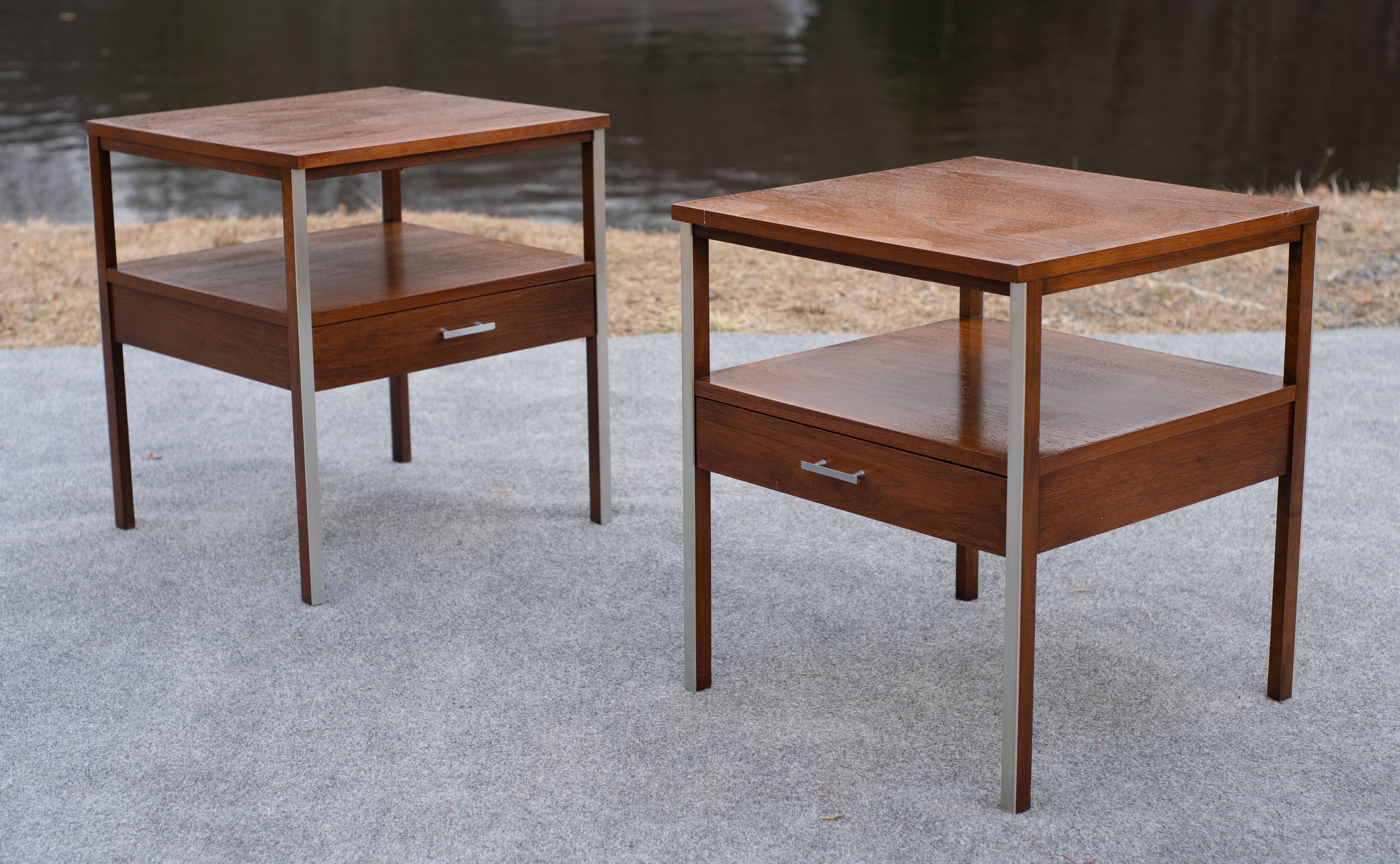 Paire de tables de nuit ou de tables d'appoint Linear Group de Paul McCobb pour Calvin en vente 4