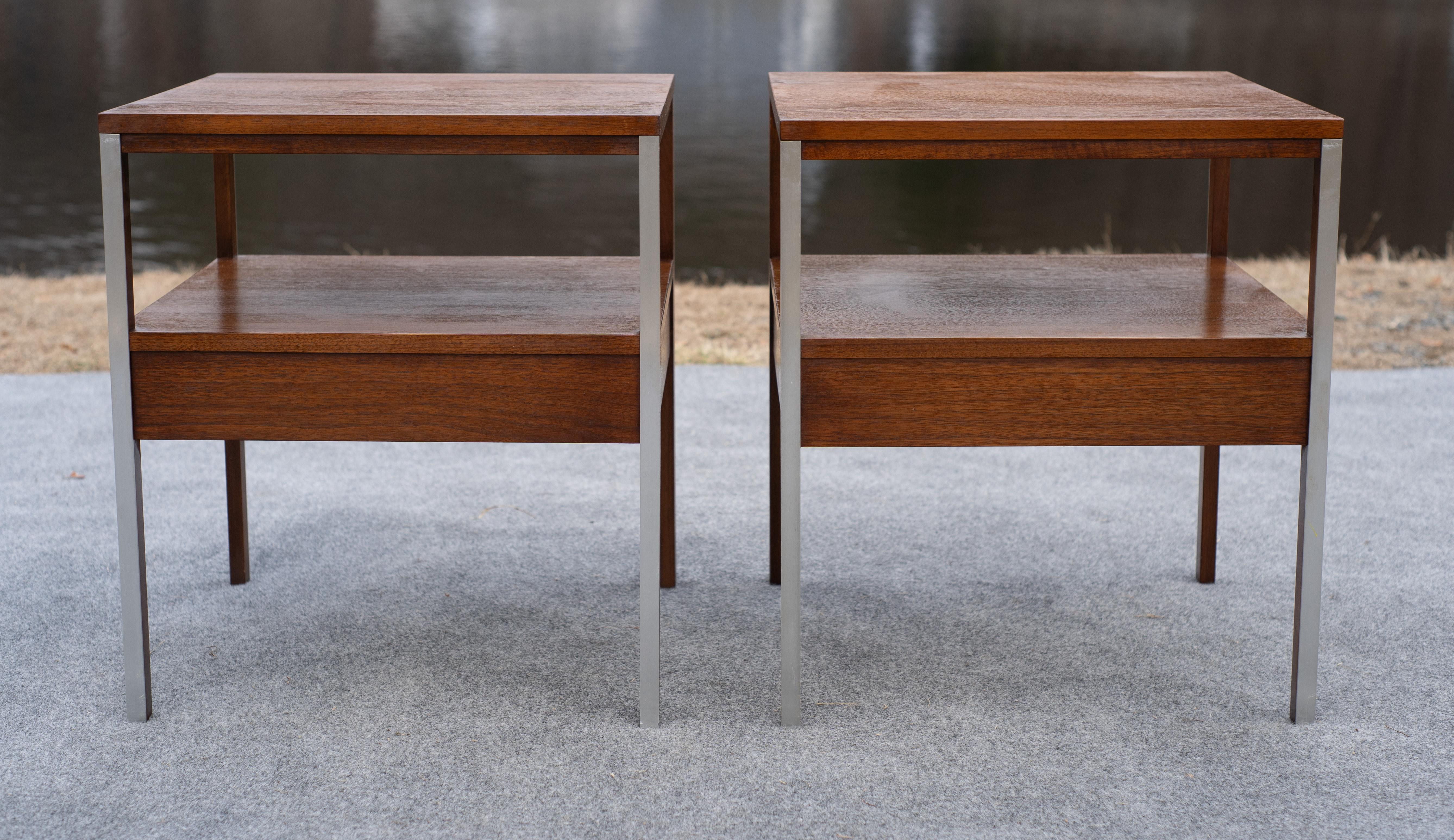 Paire de tables de nuit ou de tables d'appoint Linear Group de Paul McCobb pour Calvin en vente 6