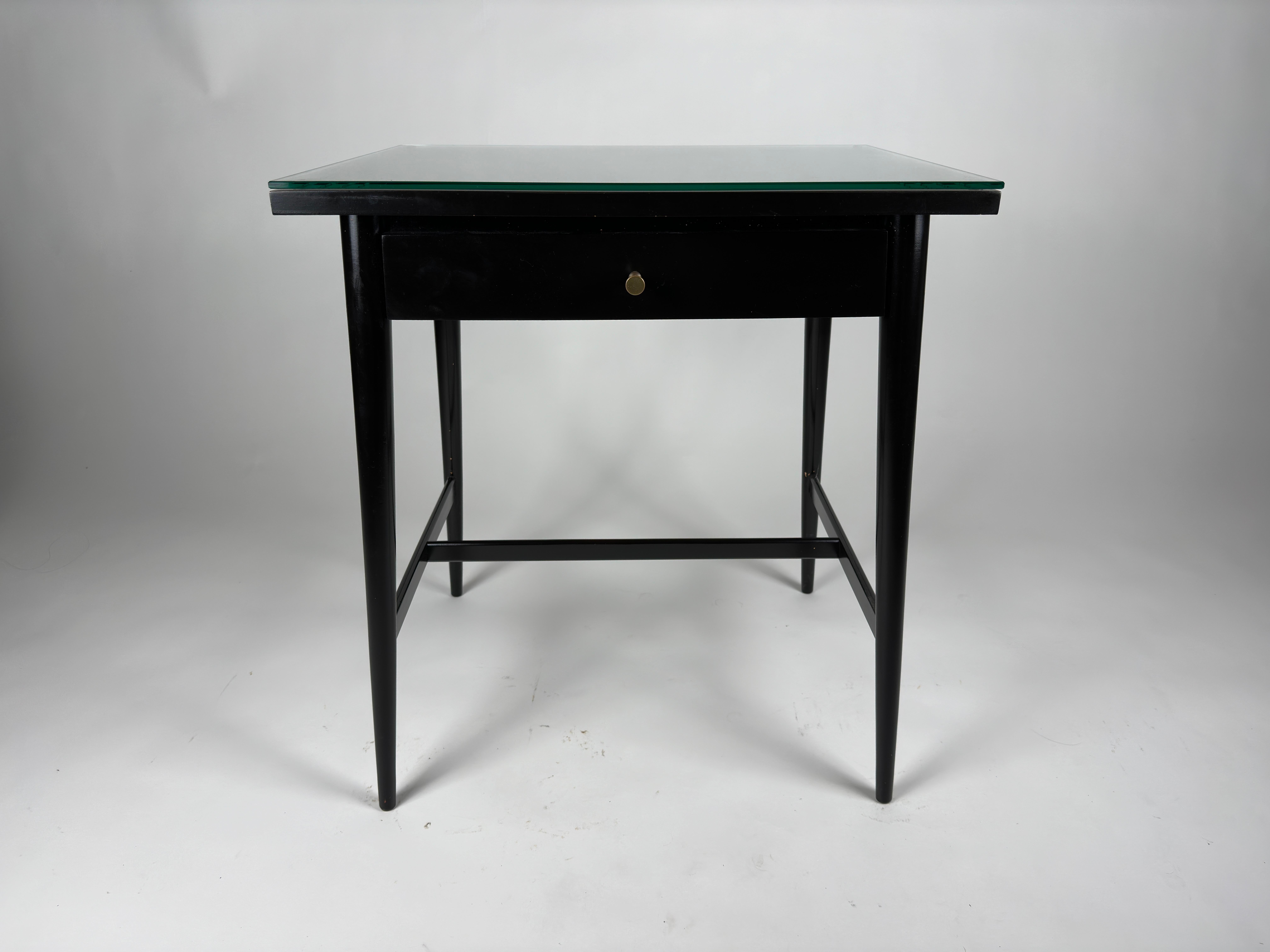 Pair of Paul McCobb Planner Group Night Stand or End Table for Winchendon For Sale 3