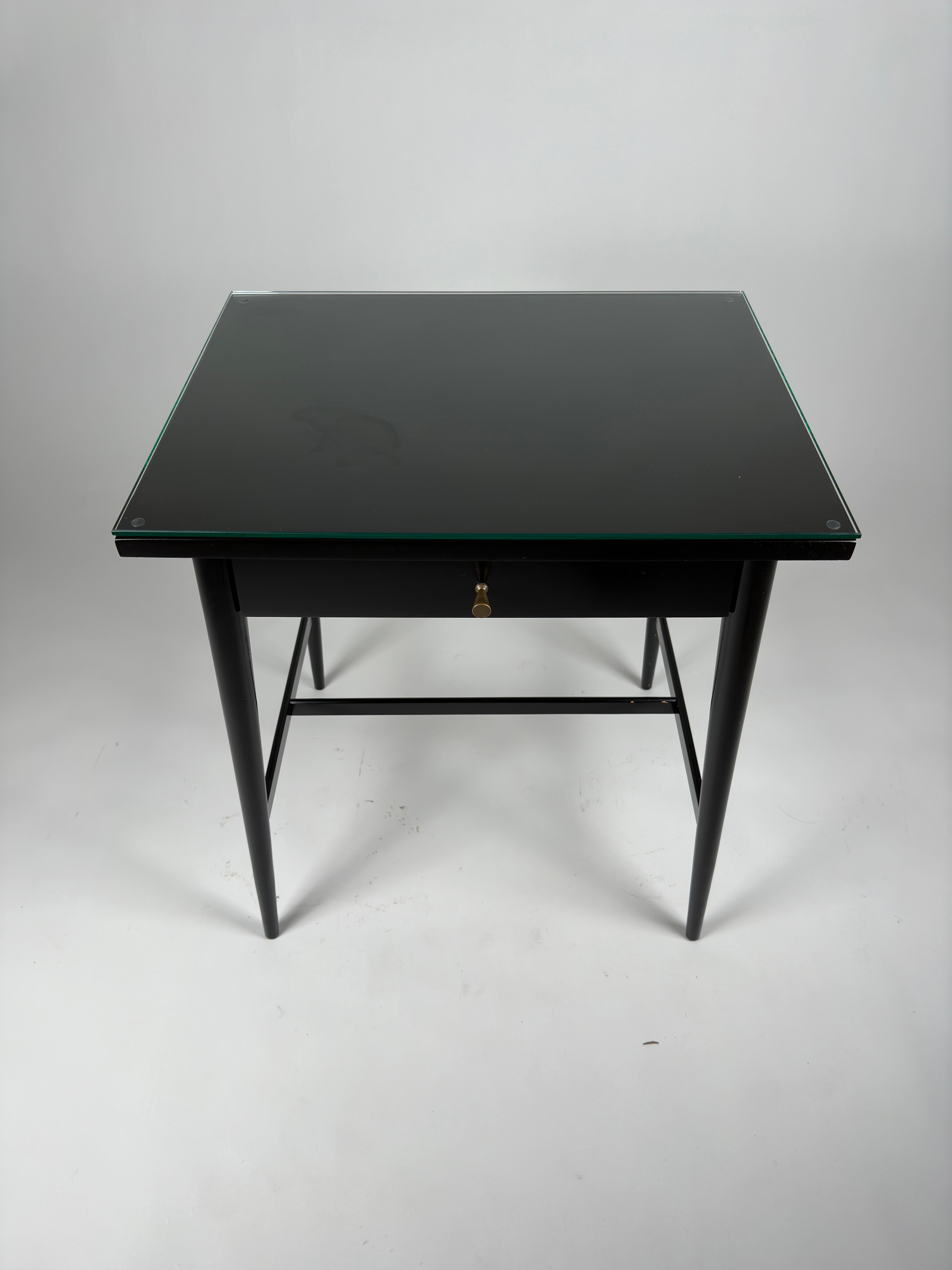 Pair of Paul McCobb Planner Group Night Stand or End Table for Winchendon For Sale 4