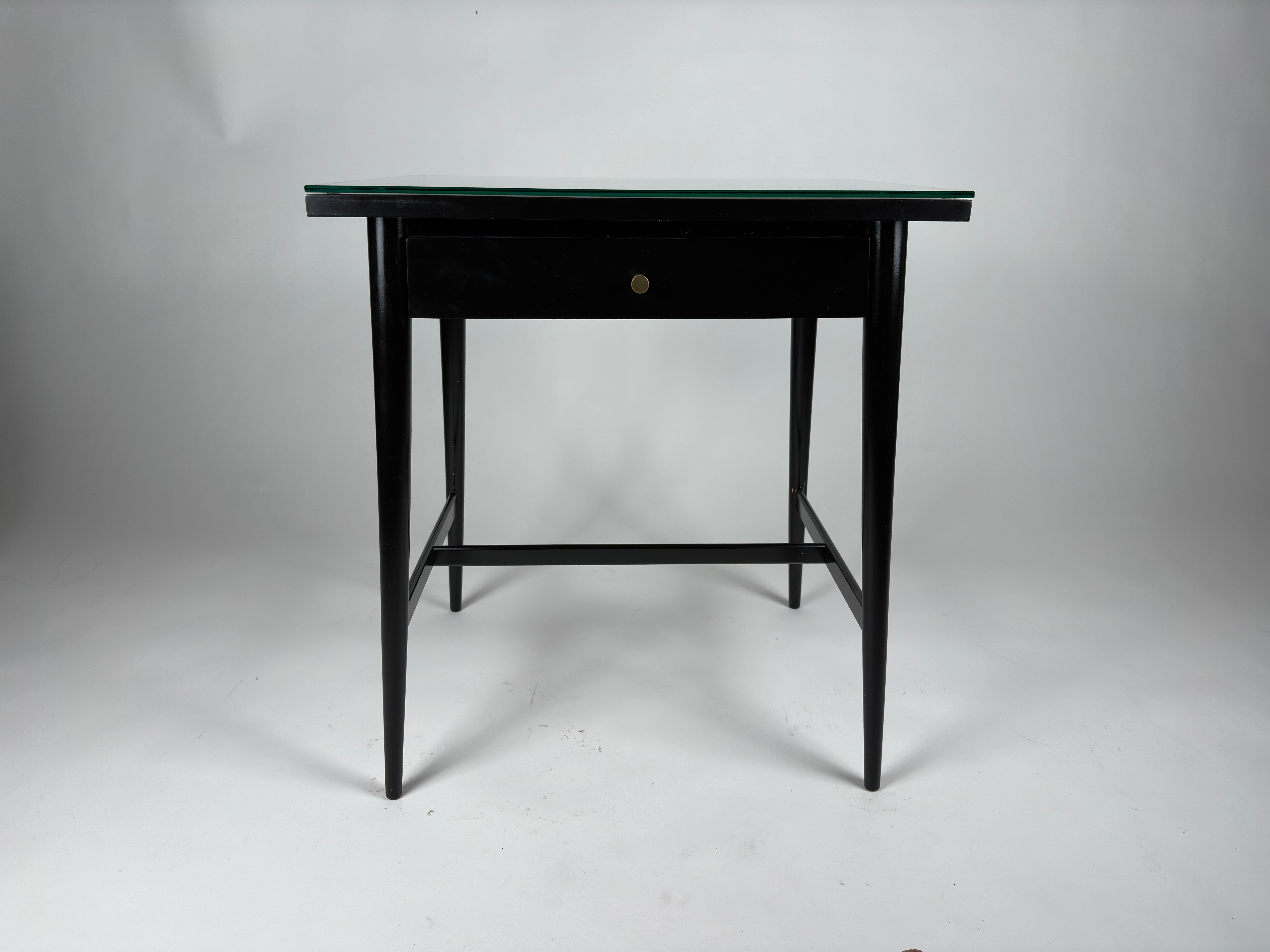 Pair of Paul McCobb Planner Group Night Stand or End Table for Winchendon For Sale 1
