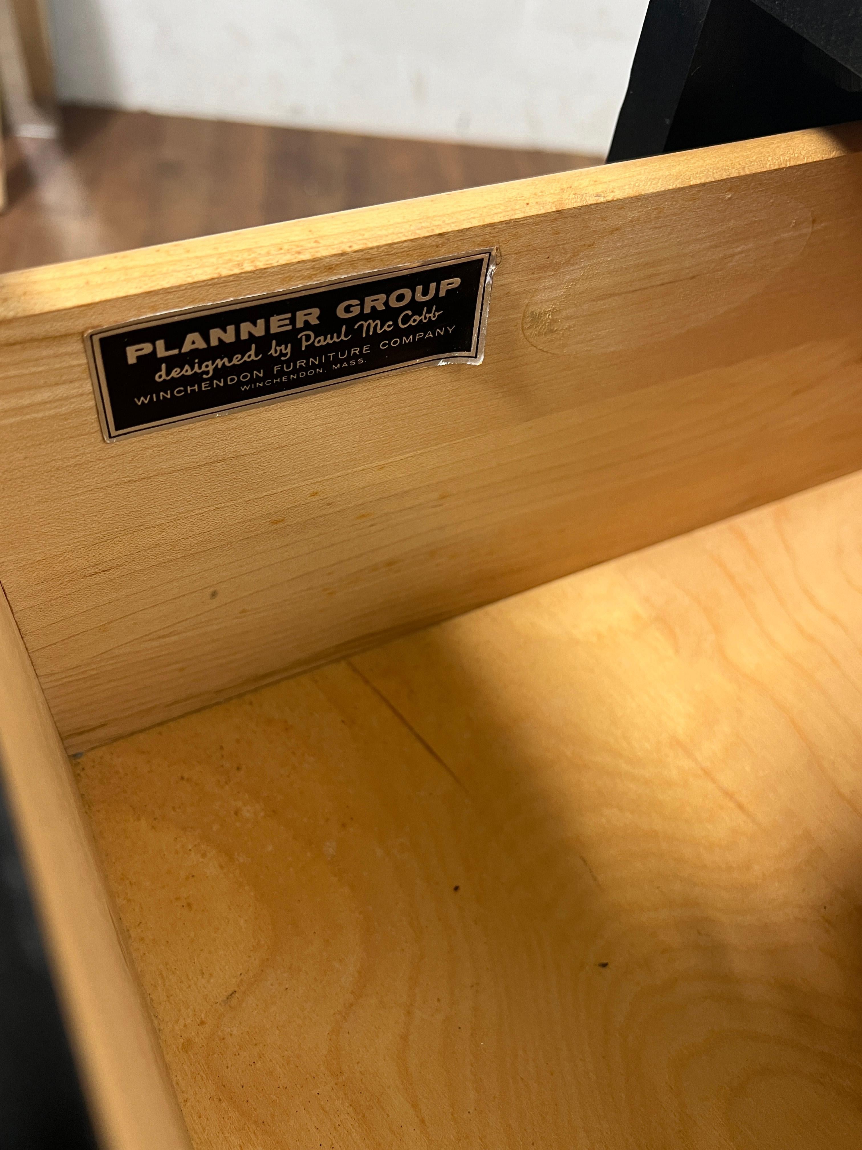 Ein Paar Nachttische der Paul McCobb Planner Group, ca. 1960er Jahre im Angebot 2