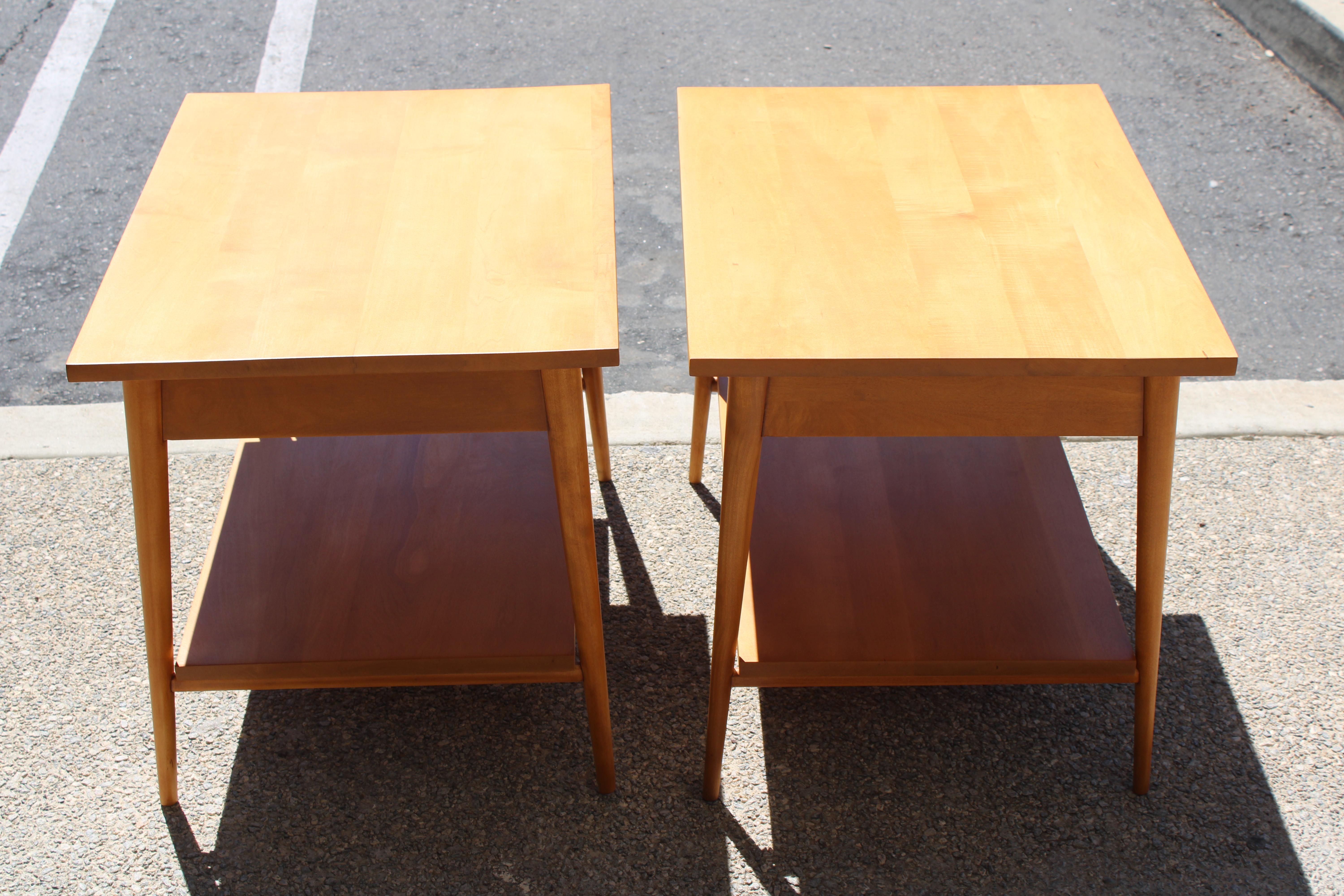 Mid-Century Modern Pair of Paul McCobb Planner Group Side Tables for Winchendon For Sale