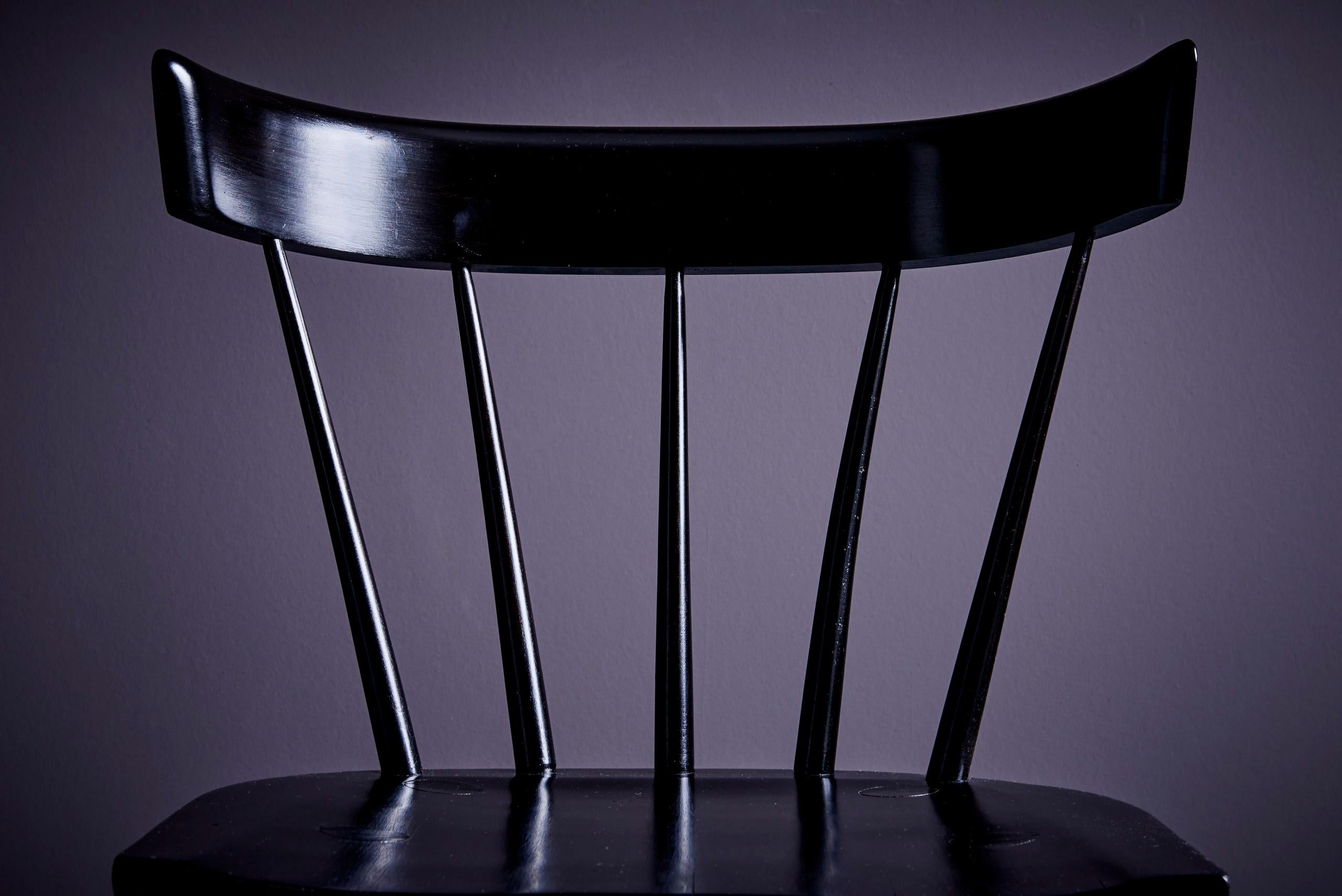 Paire de chaises de groupe Paul McCobb Planner en érable teinté noir, États-Unis - années 1950. Bon état d'origine. 