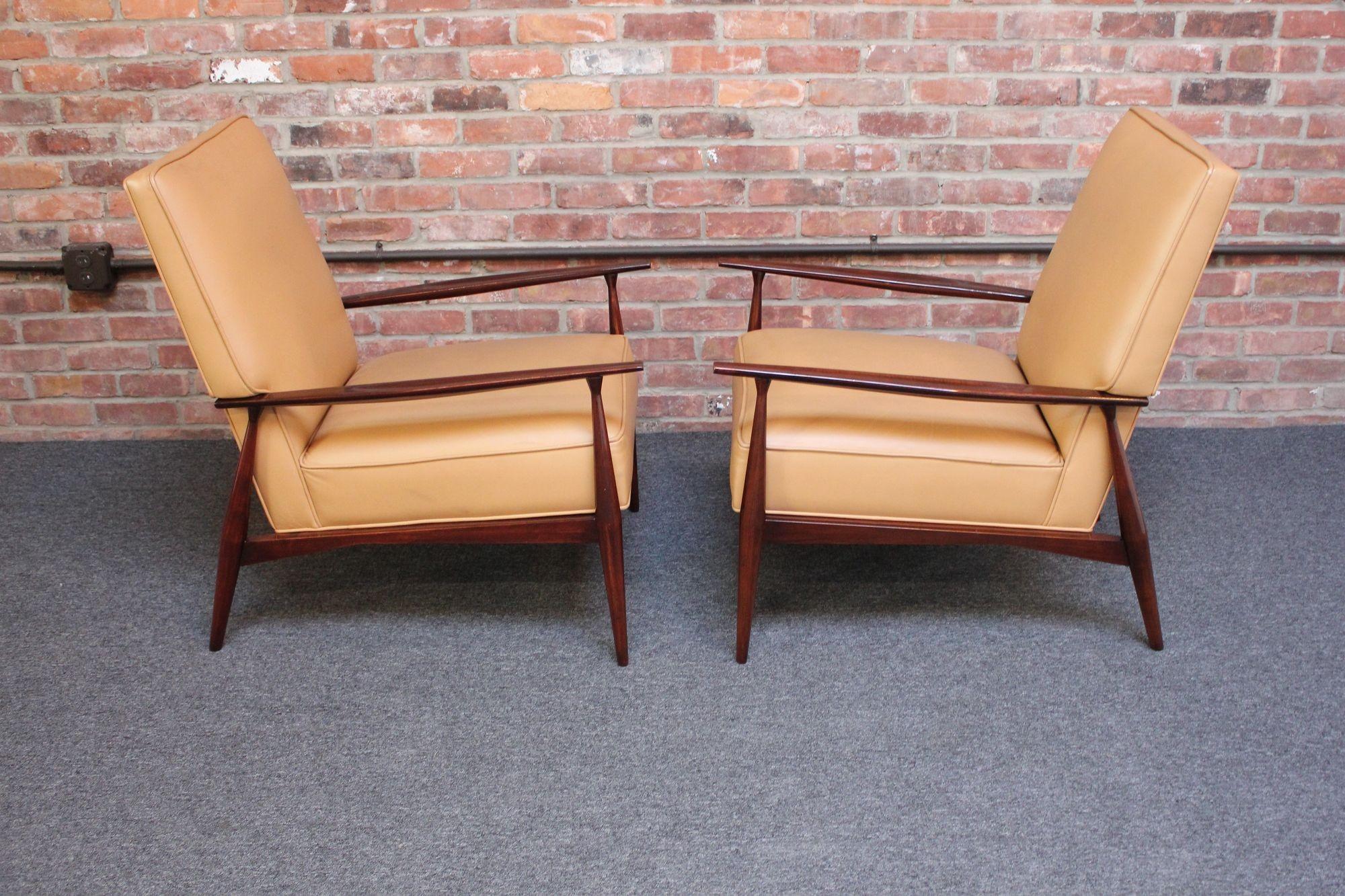 Mid-20th Century Pair of Paul Mccobb Stained Maple Lounge Chairs For Sale