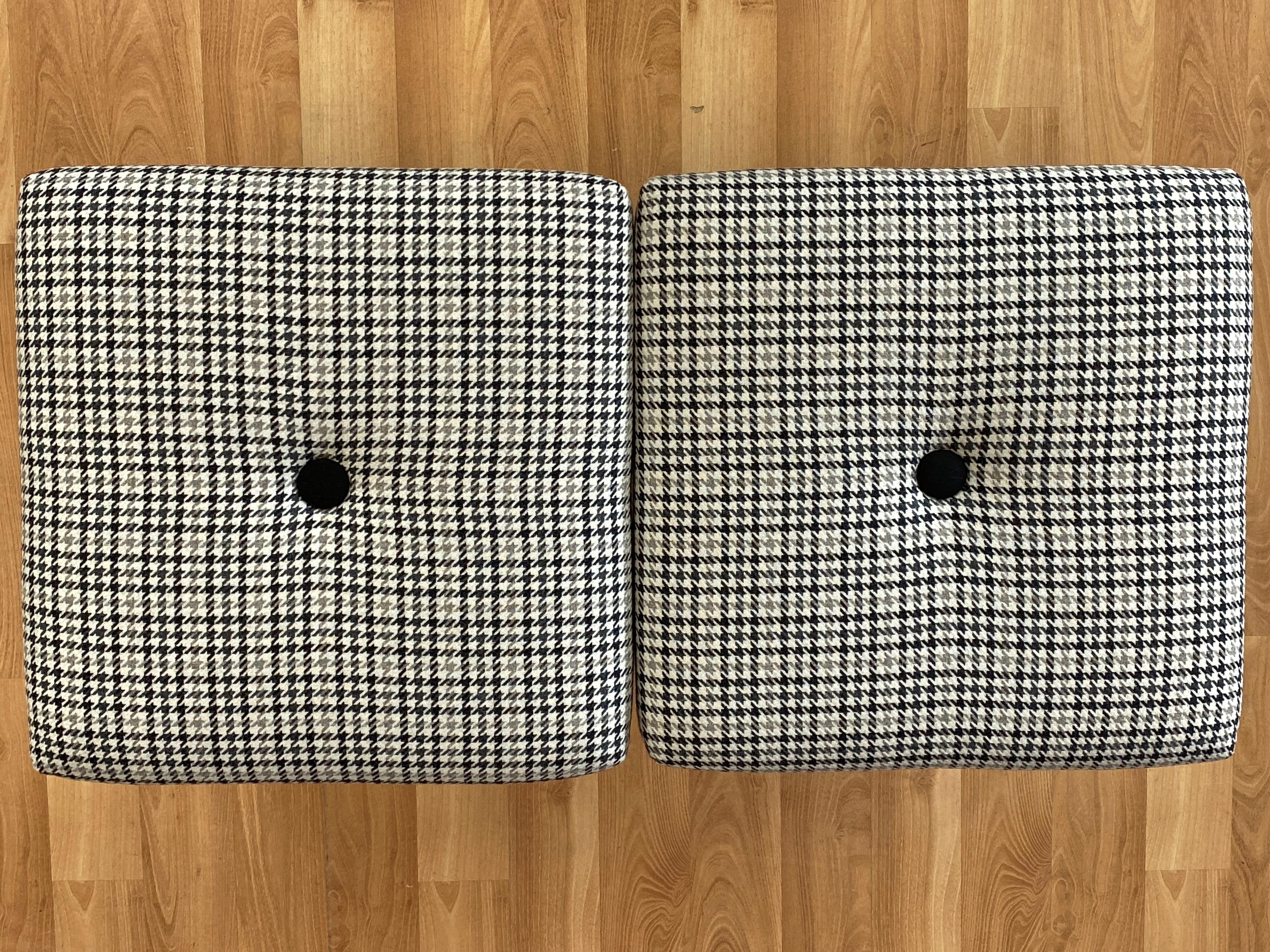 Pair of Paul McCobb-Style Houndstooth Upholstered Ottomans by Mallin, 1950s 3