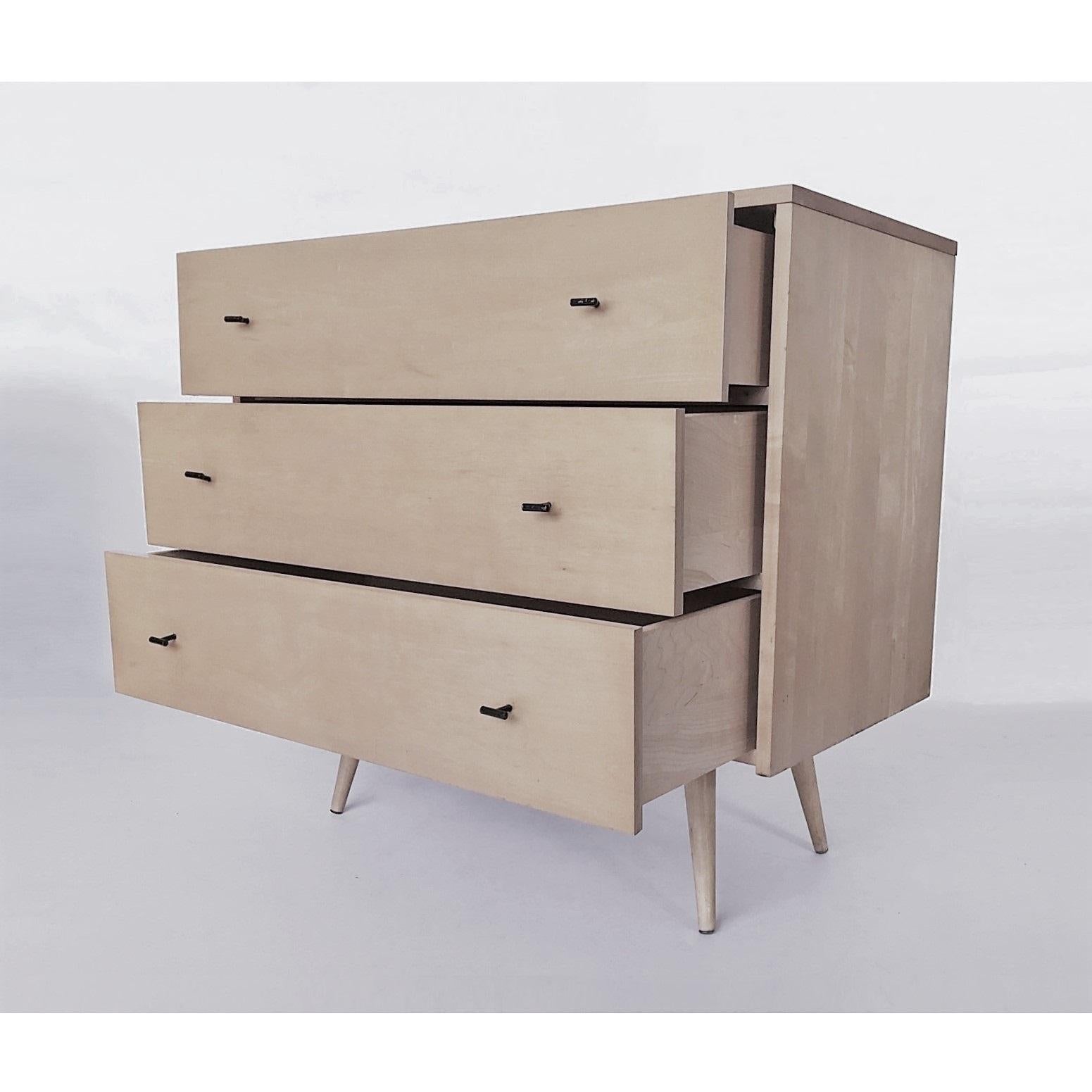 Mid-Century Modern Pair of Paul McCobb Three-Drawer Planner Group Chest of Drawer Dressers For Sale