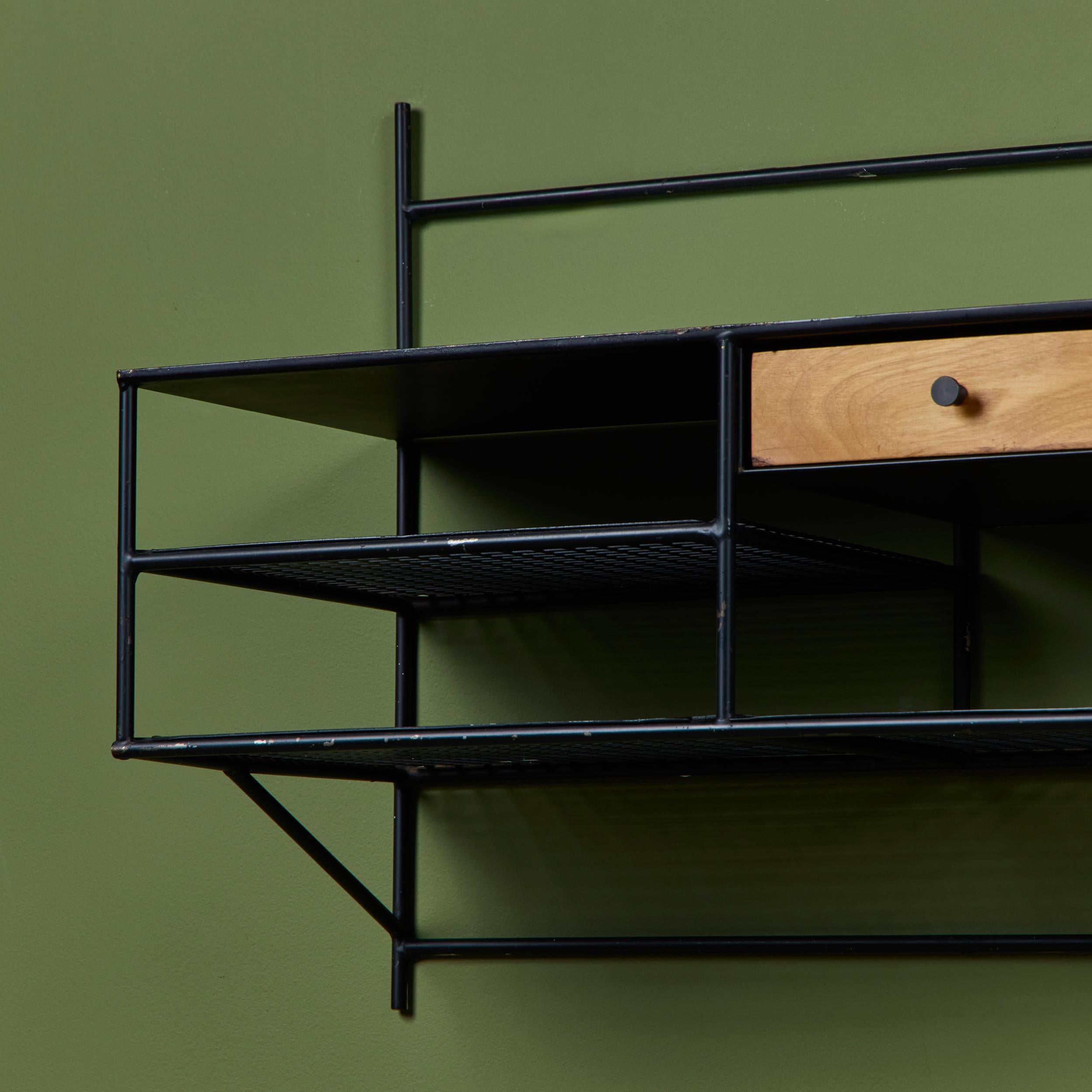 Paire de tables de nuit à fixation murale de Paul McCobb pour Bryces Originals en vente 5