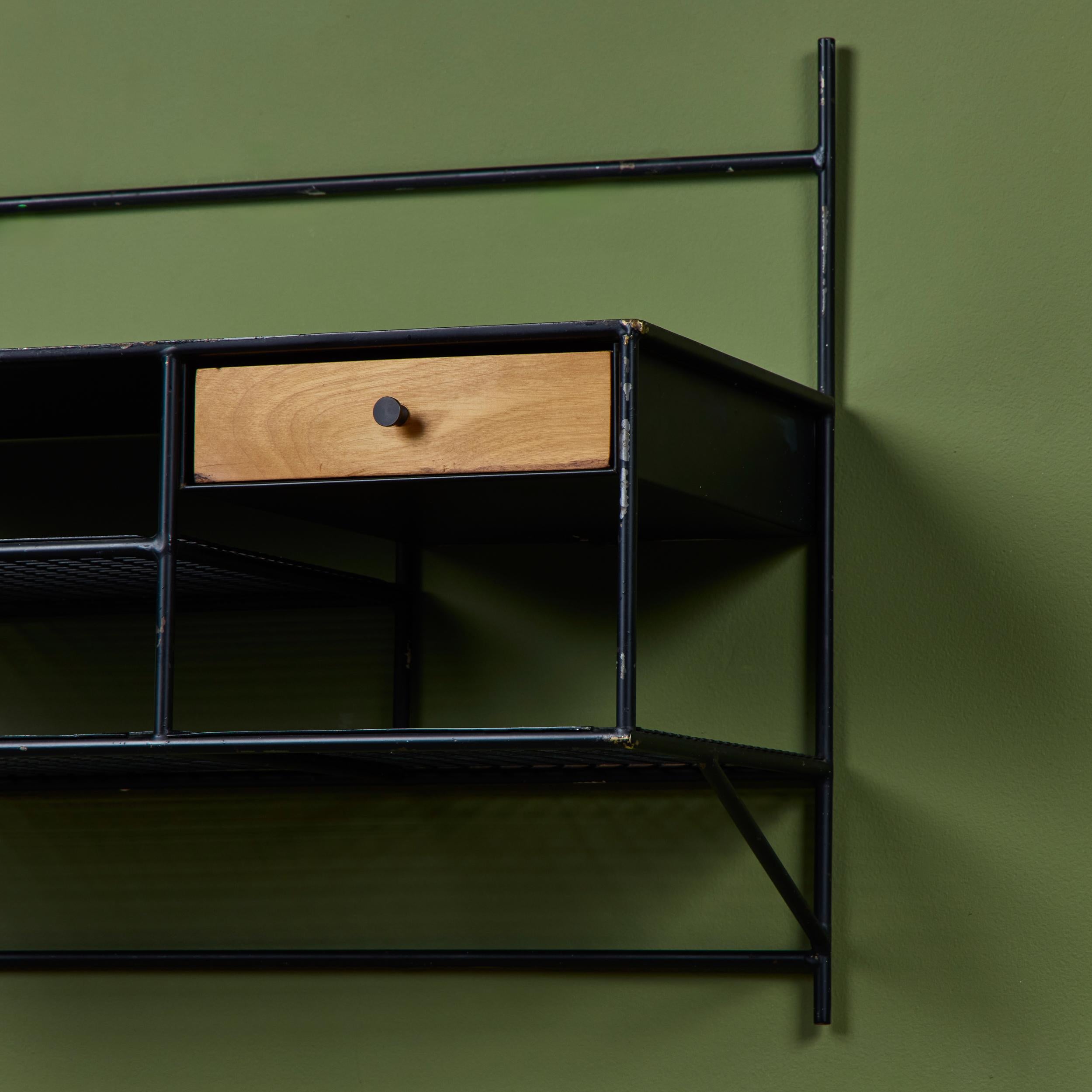 Paire de tables de nuit à fixation murale de Paul McCobb pour Bryces Originals en vente 6