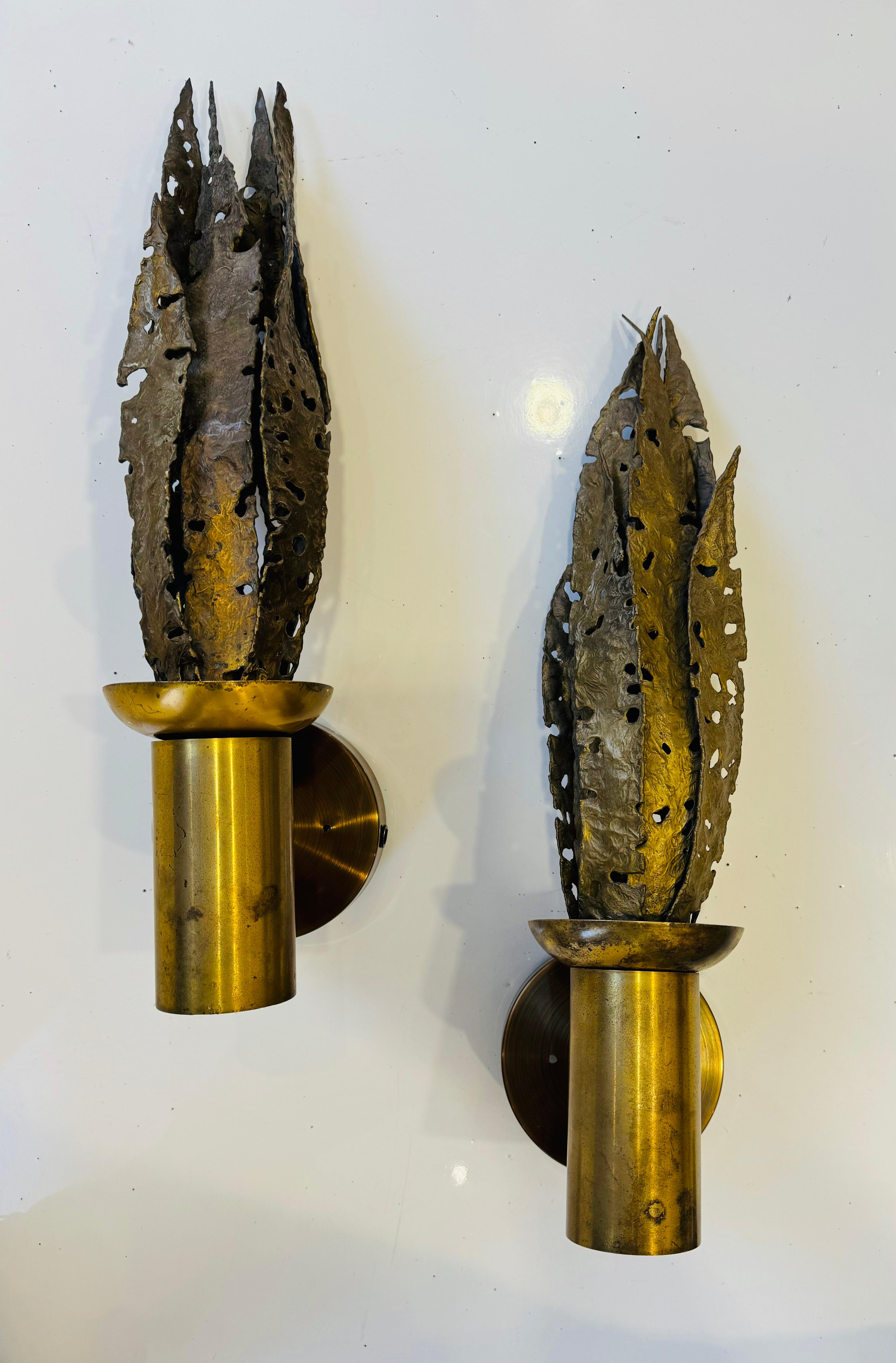 Paar Paul Moerenhout Belgische Brutal Bronze 1970er Wandlampen im Zustand „Gut“ im Angebot in New York, NY