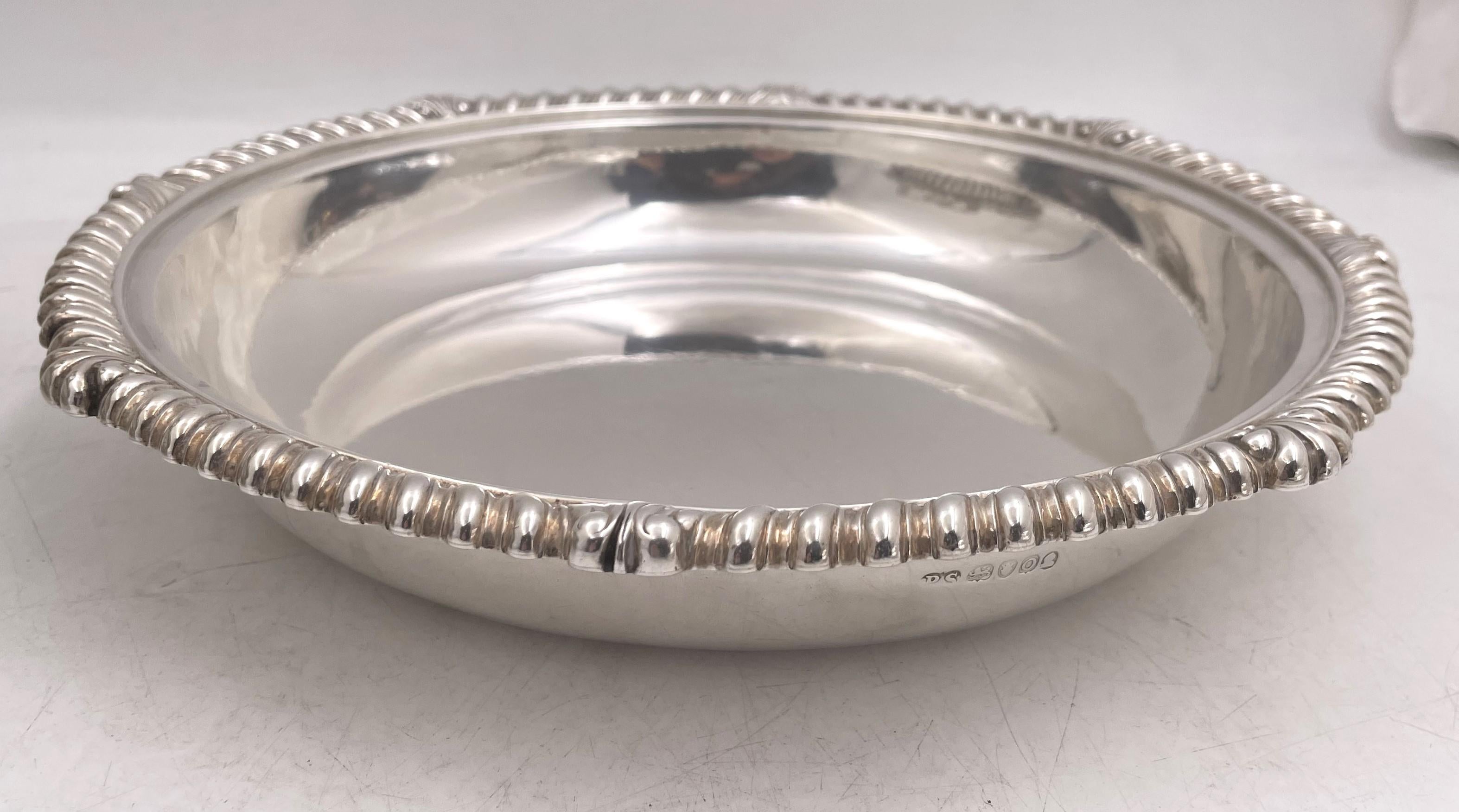 Pareja de Soperas Georgianas de Plata de Ley de Paul Storr de 1809 / Verduras cubiertas en venta 4