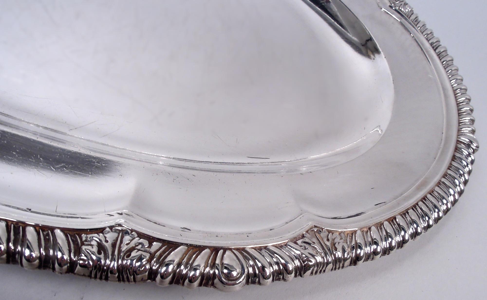 Pair of Paul Storr English Georgian Trays with Armorials, 1814 In Good Condition For Sale In New York, NY