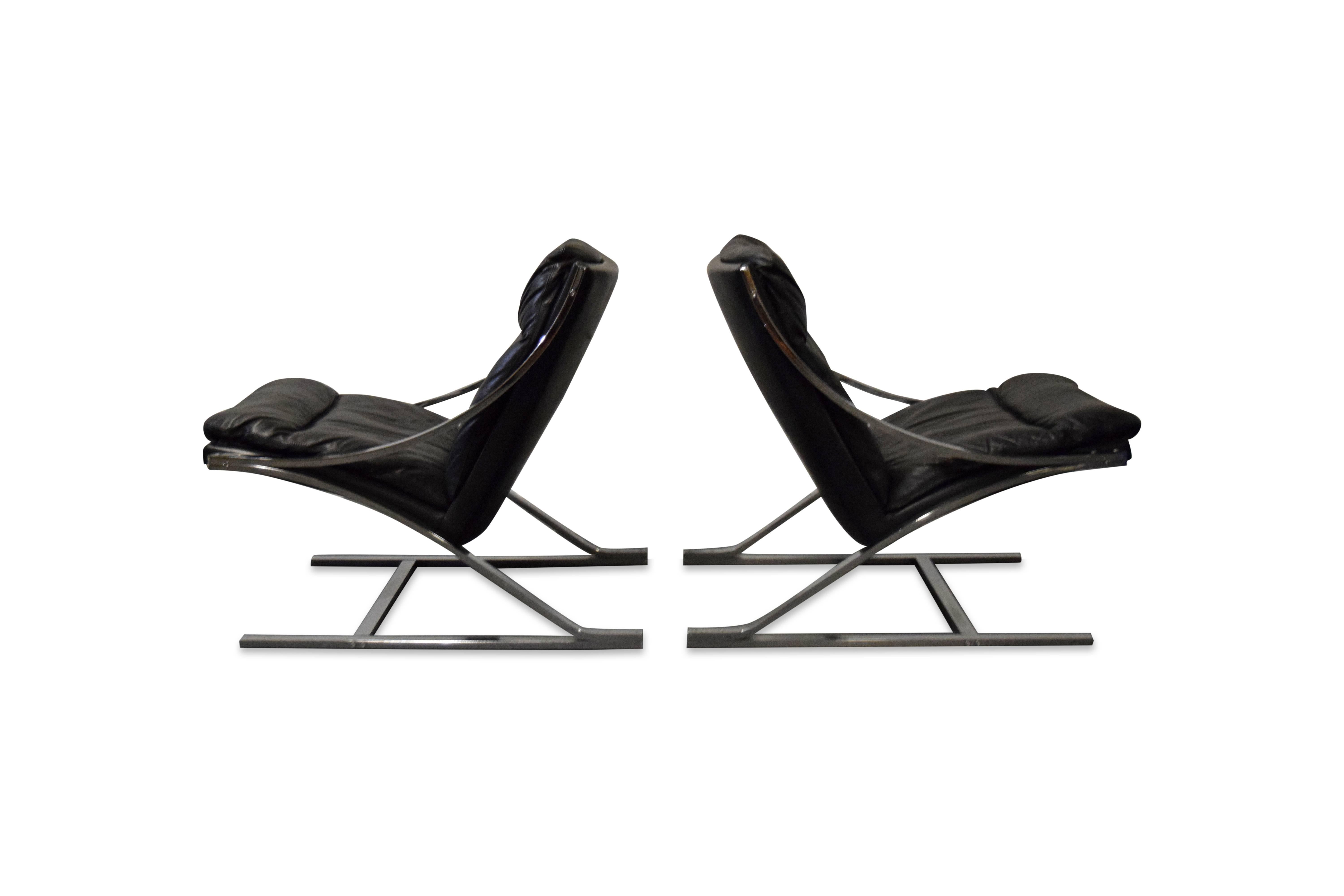 Mid-Century Modern Signed Pair of Paul Tuttle 'Zeta' Lounge Chairs for Strassle For Sale