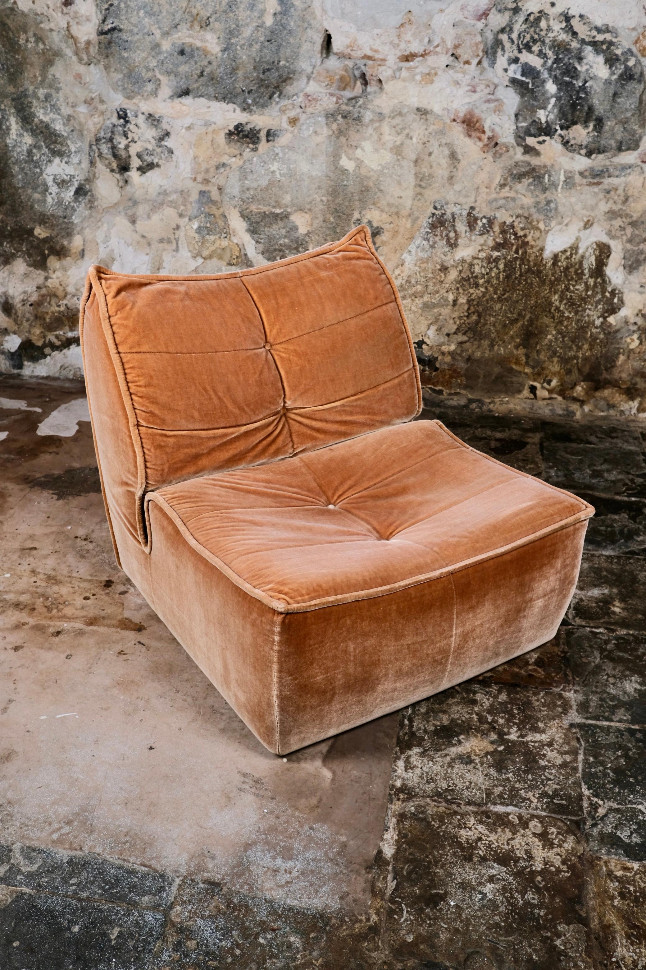 Pair of peach velvet armchairs by Beka, made in France, 1970s in vendita 4
