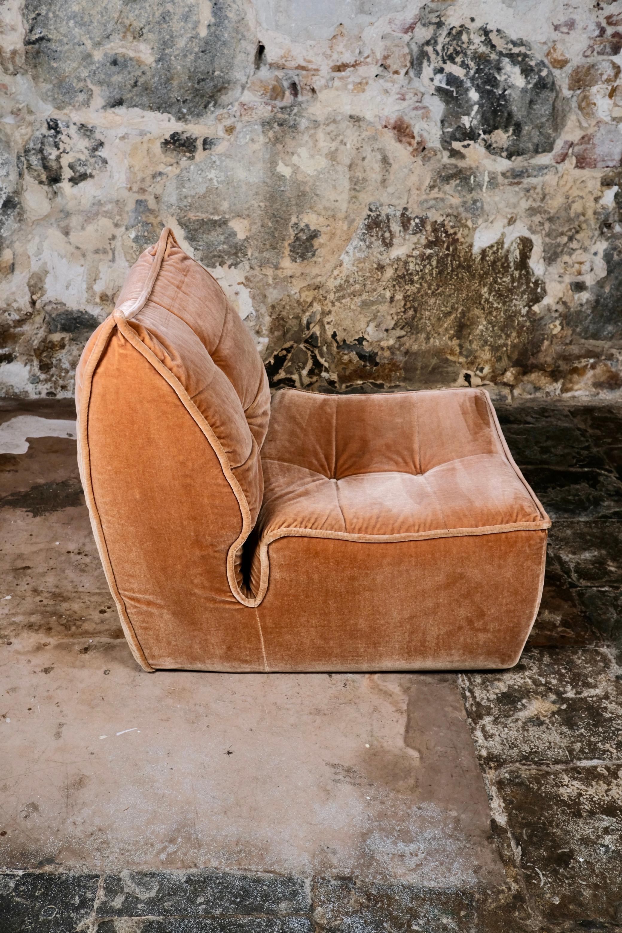 Pair of peach velvet armchairs by Beka, made in France, 1970s in vendita 7