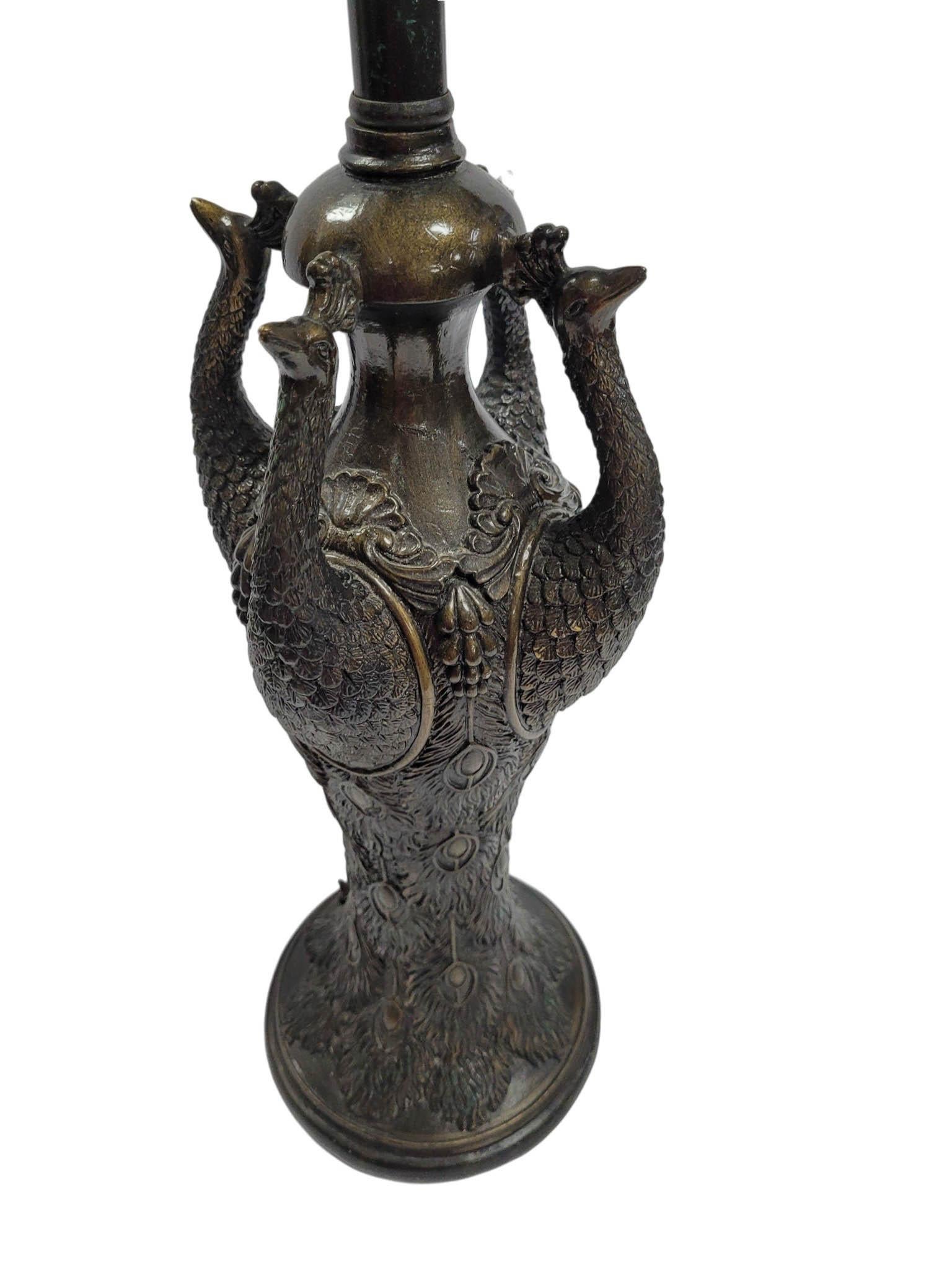 Pair of Peacock Motif Table Lamps en venta 8