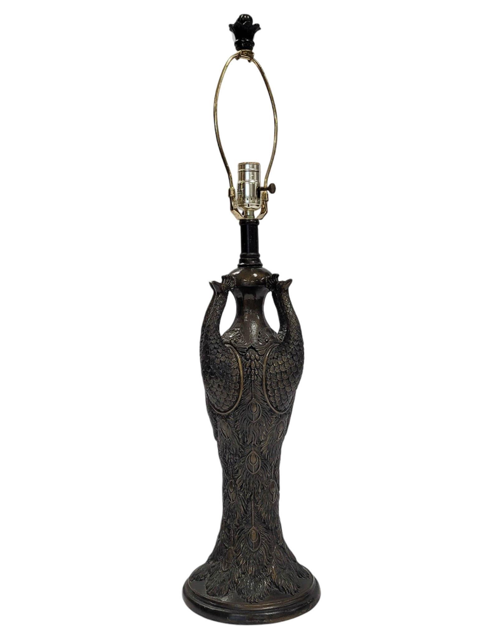 Pair of Peacock Motif Table Lamps finales del siglo XX en venta
