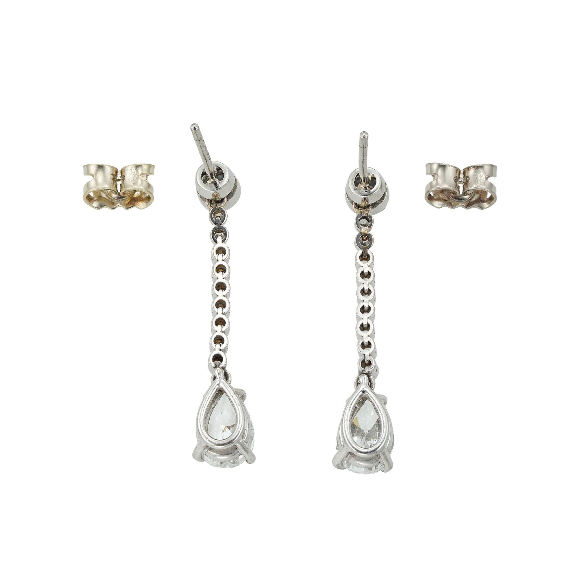 Modern Pair of Pear Shape Diamond Drop Earrings For Sale