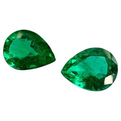 Paire d'émeraudes zambiennes en forme de poire - 2,98 carats