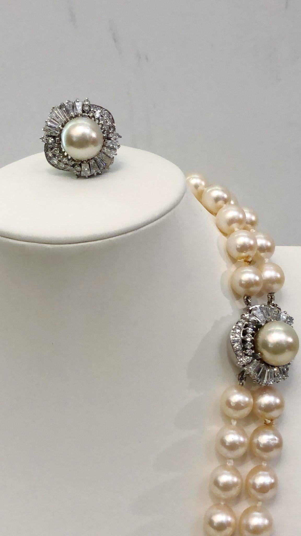 Pair of Pearl White Gold Platinum and Diamond Earrings In Good Condition For Sale In Palm Springs, CA