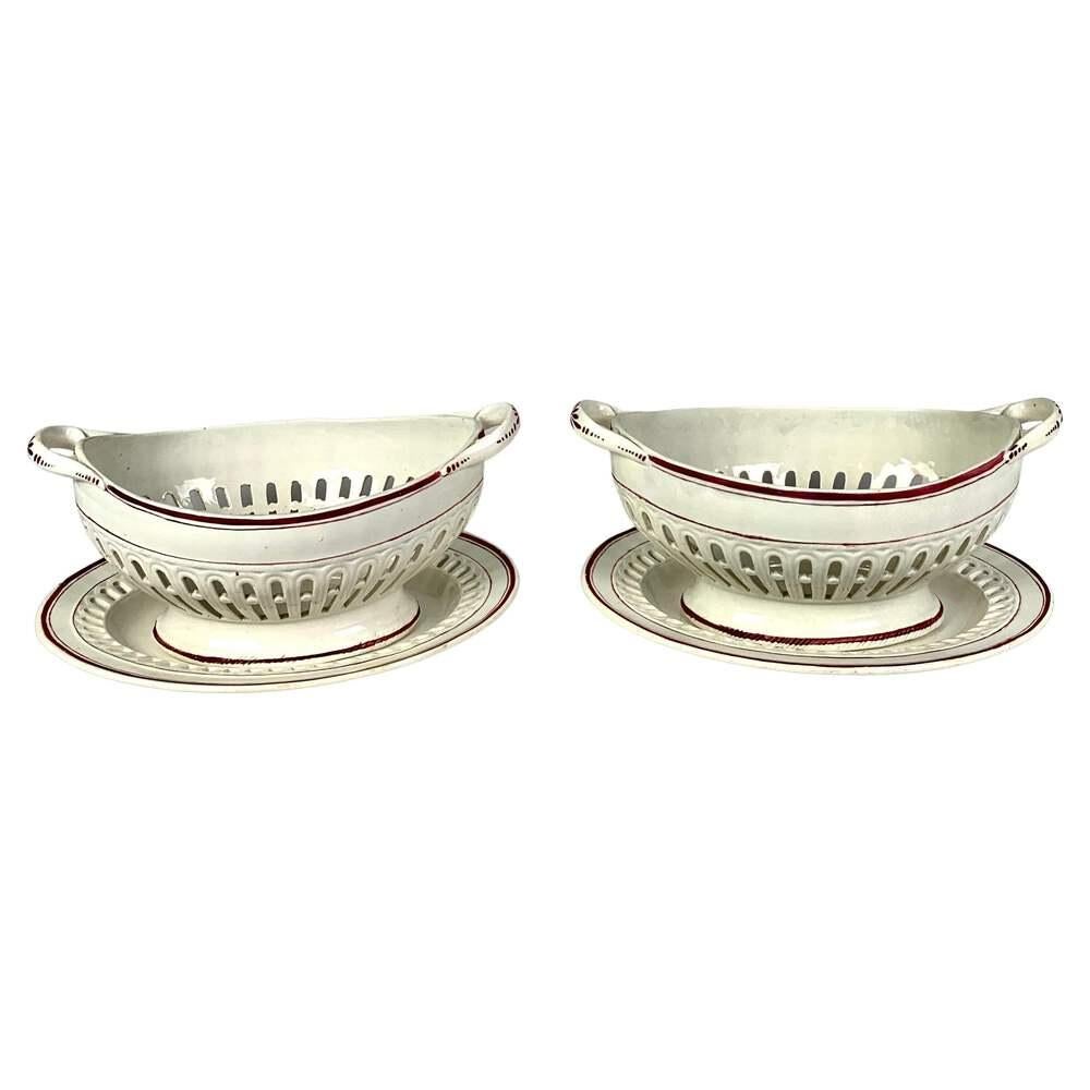 Rococò Coppia di cesti in ceramica Pearlware Inghilterra, circa 1820 in vendita