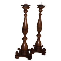 Coppia di candelieri in legno di pero tornito, Francia, XIX secolo