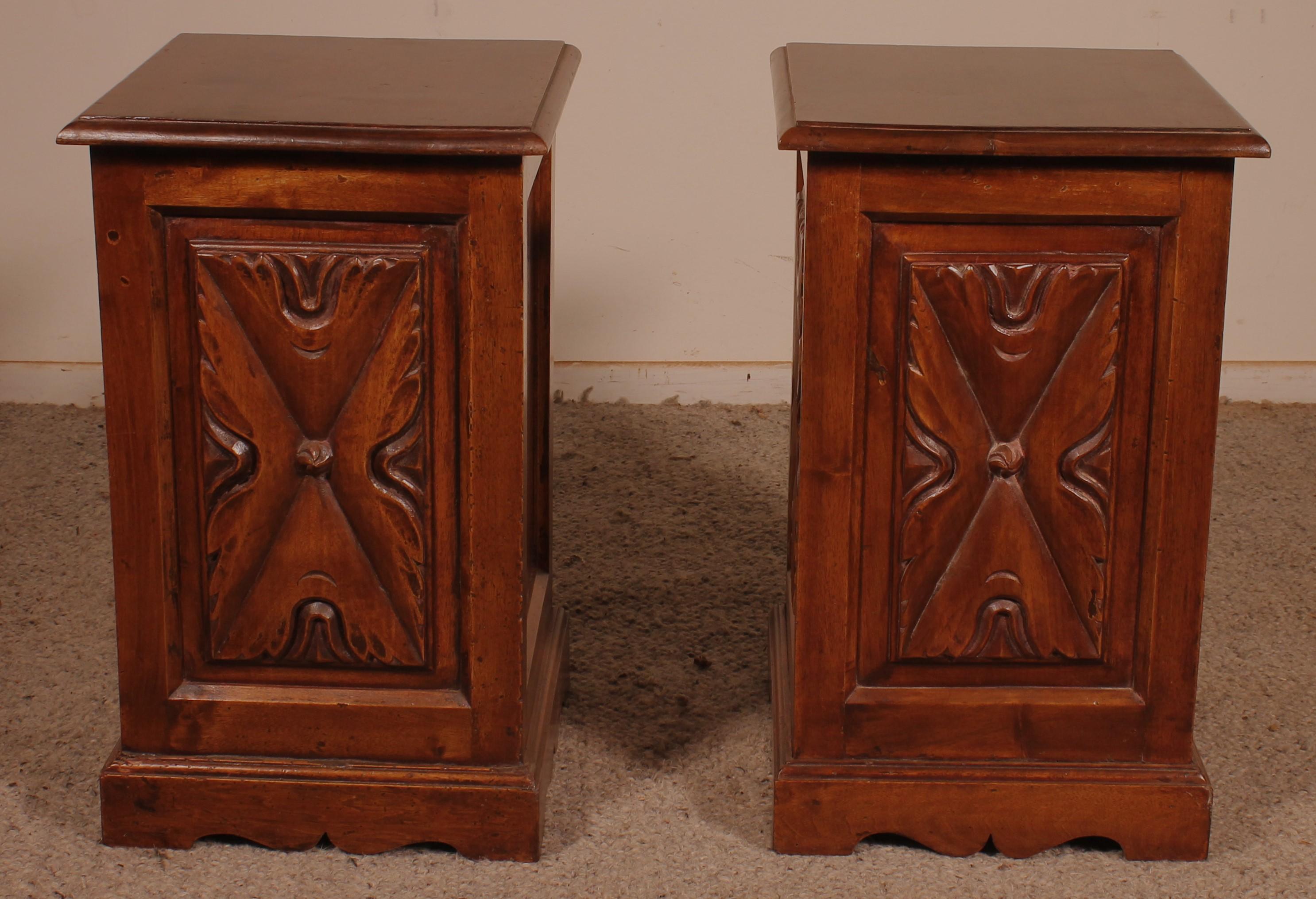 Spanish Pair of Pedestal / Bedside Tables in Walnut Spain 19th Century