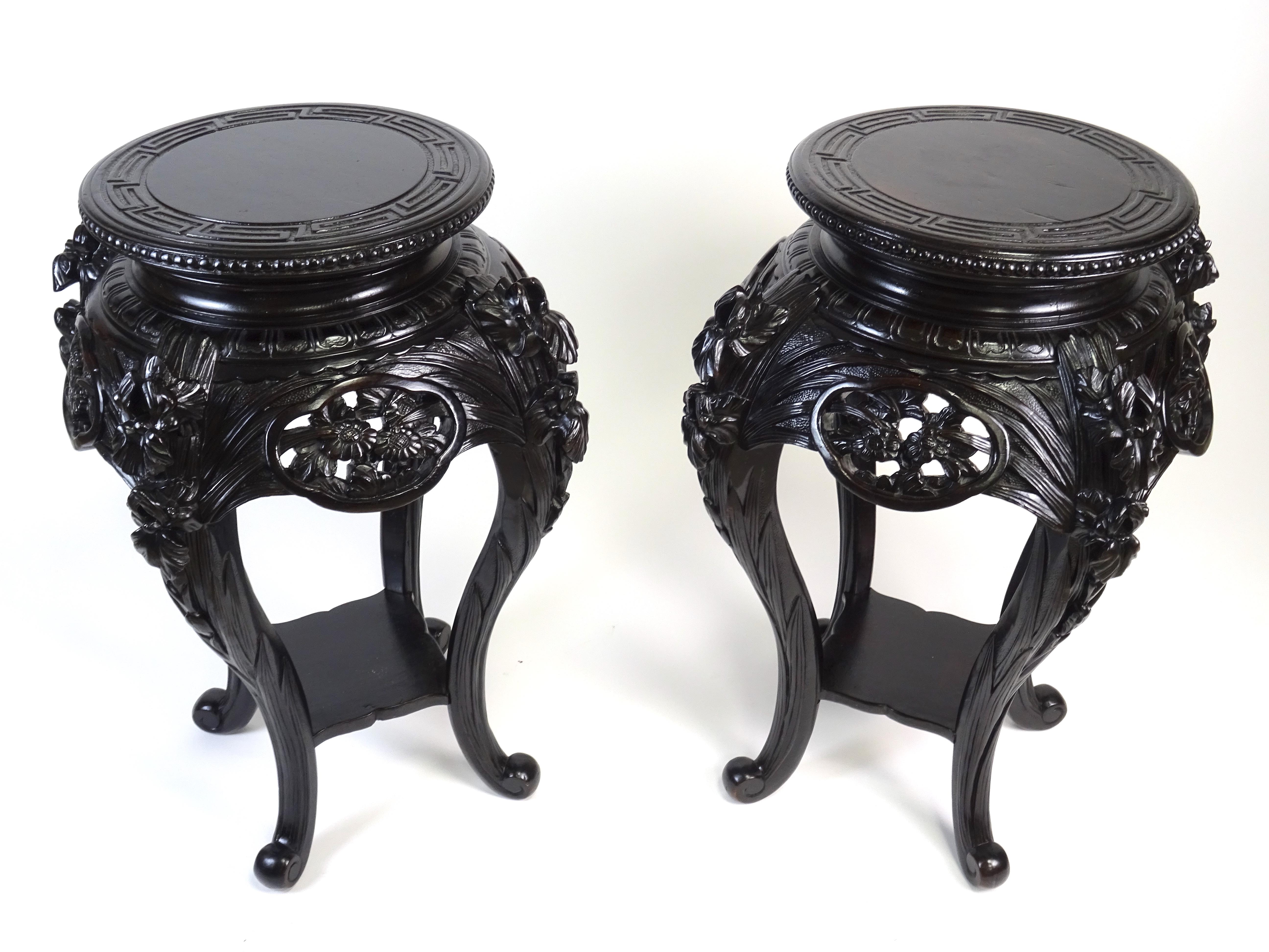 Pair of pedestals - vase holders of Chinese manufacture, early 20th century For Sale 5