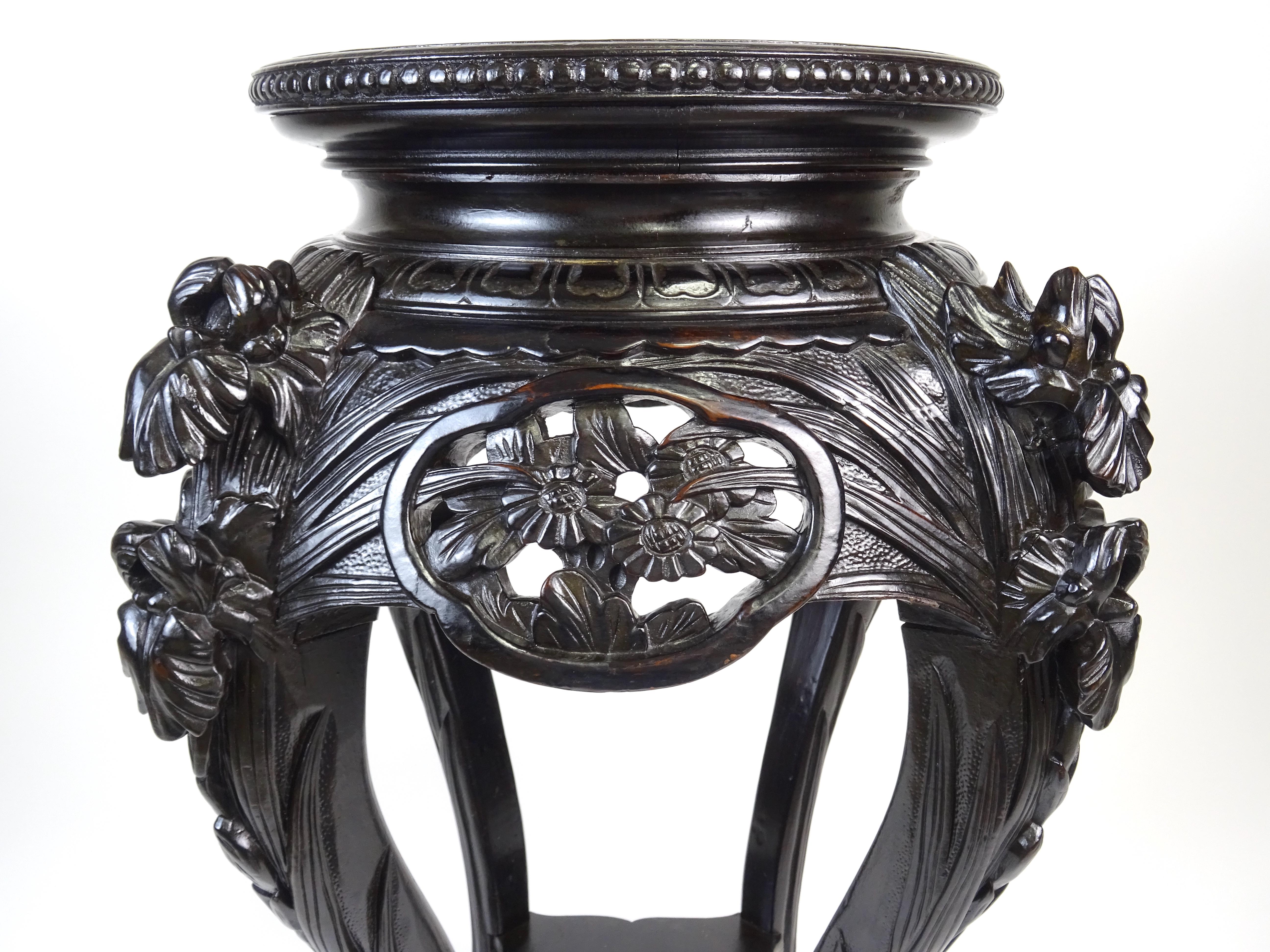 Pair of pedestals - vase holders of Chinese manufacture, early 20th century In Good Condition For Sale In Vicenza, VI