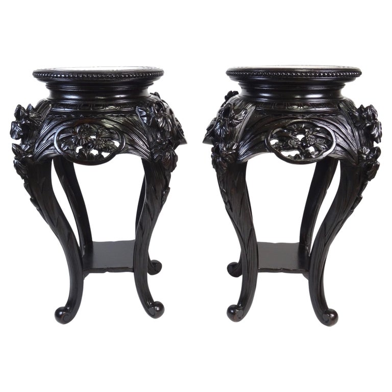 Pair of pedestals vase holders of Chinese manufacture, early 20th