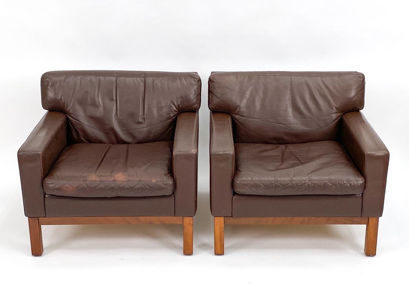 Mid-Century Modern Pair of Peem Finland Beech & Leather Club Chairs  For Sale