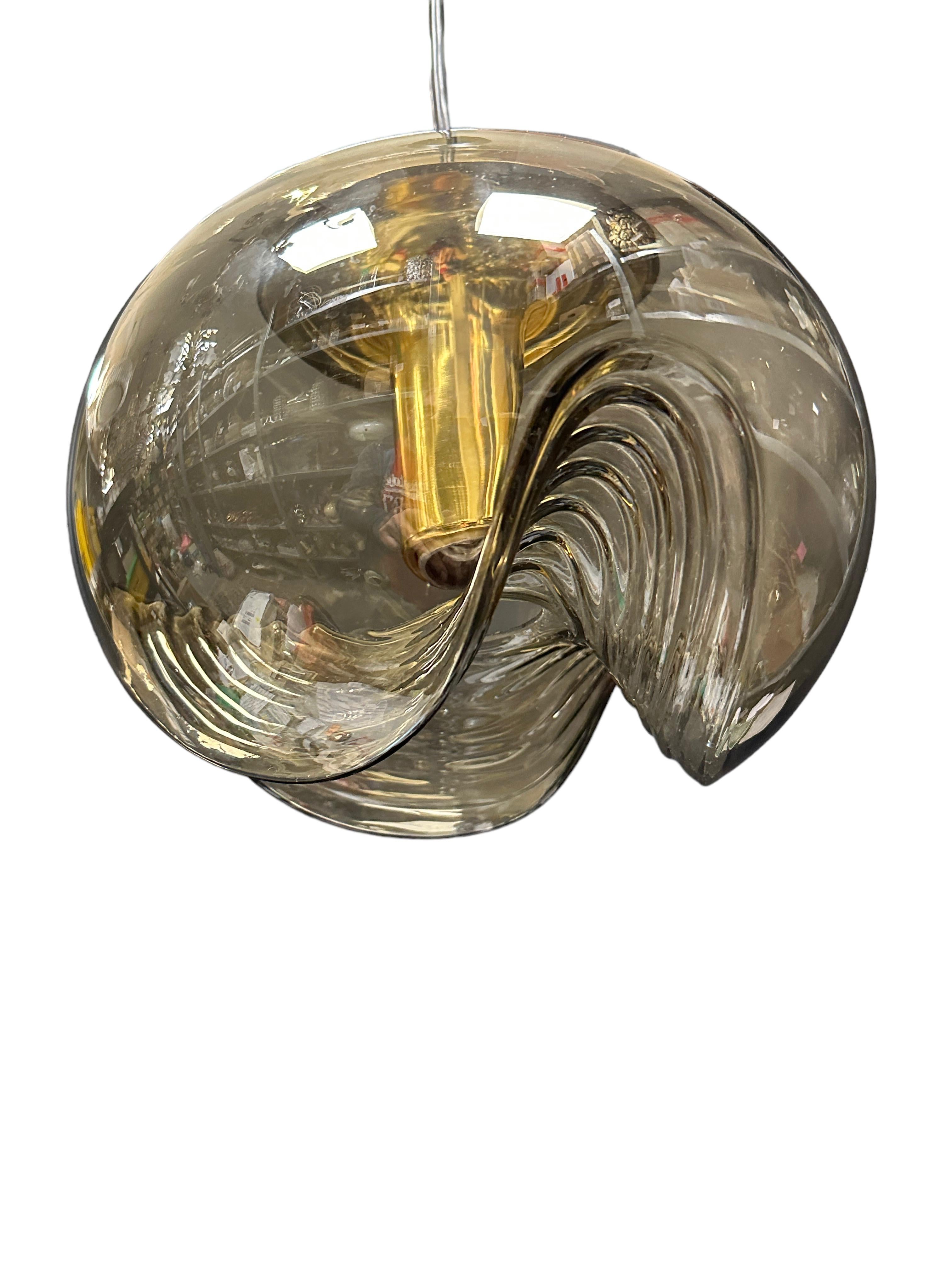 Paire de lampes à suspension biomorphiques en verre ambré Wave Koch Lowy de Peill Putzler, années 1960 en vente 2