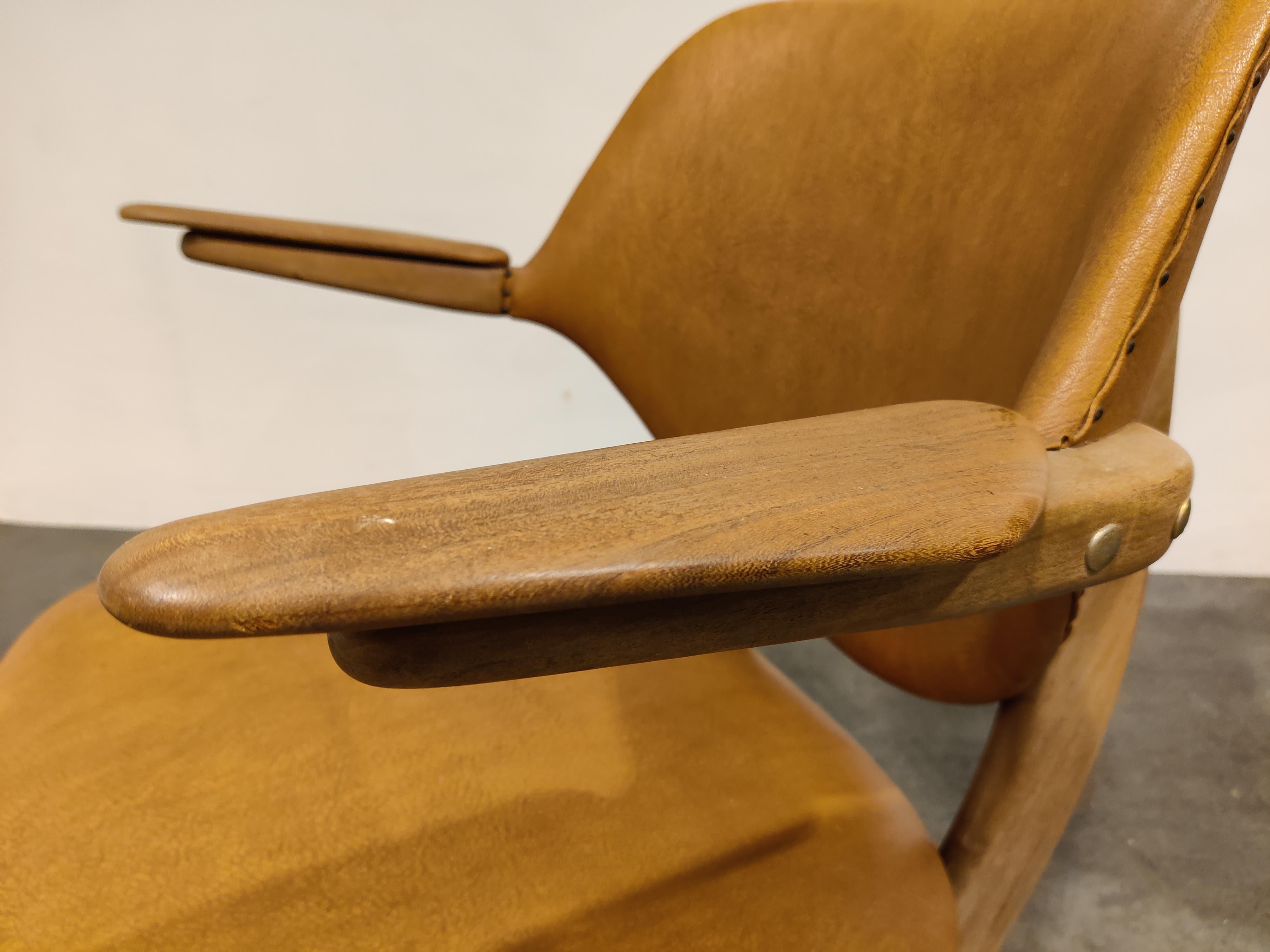 Leather Pair of Pelican armchairs by Louis Van Teeffelen for Wébé, 1960s