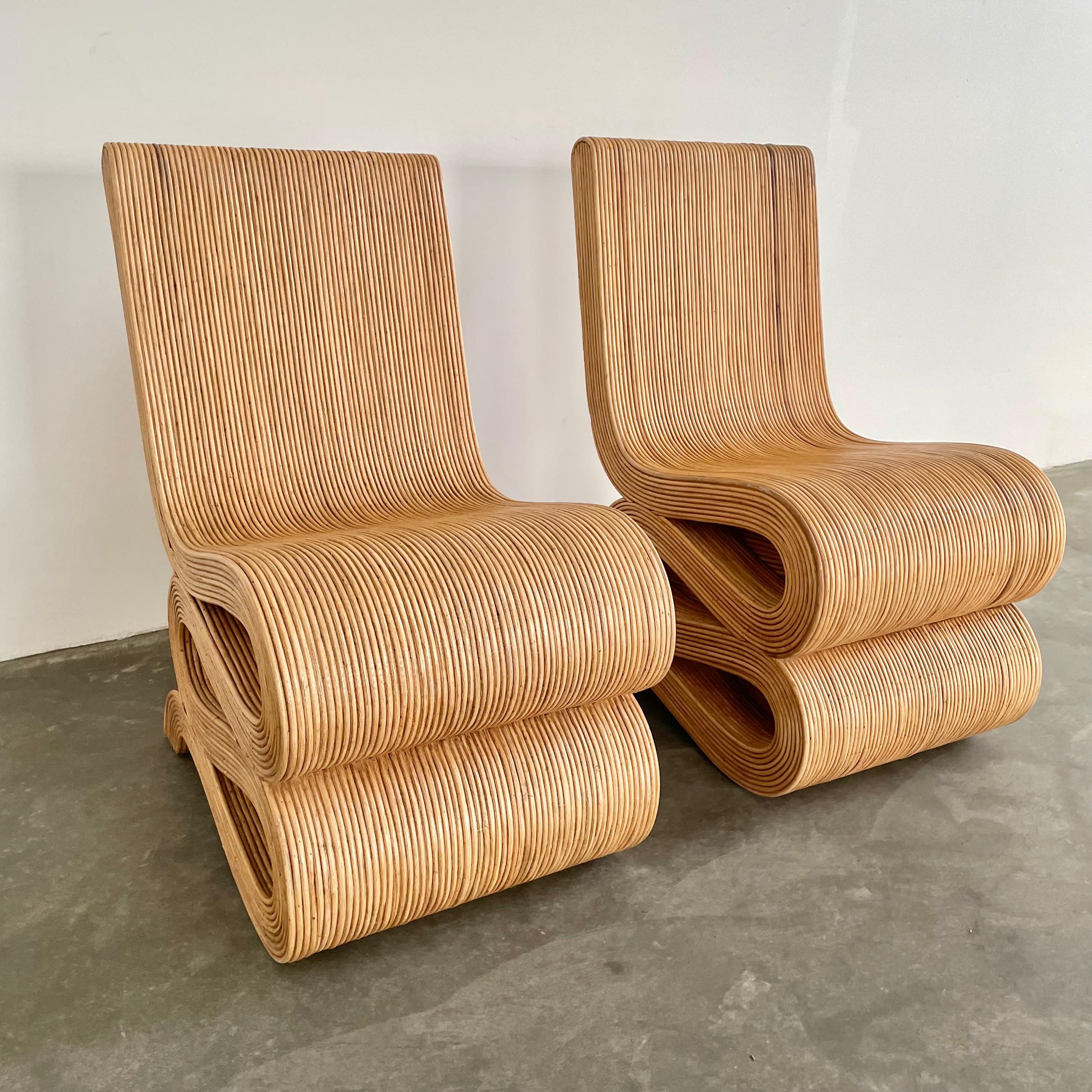 Bambou Paire de chaises en rotin en forme de crayon dans le style de Frank Gehry en vente