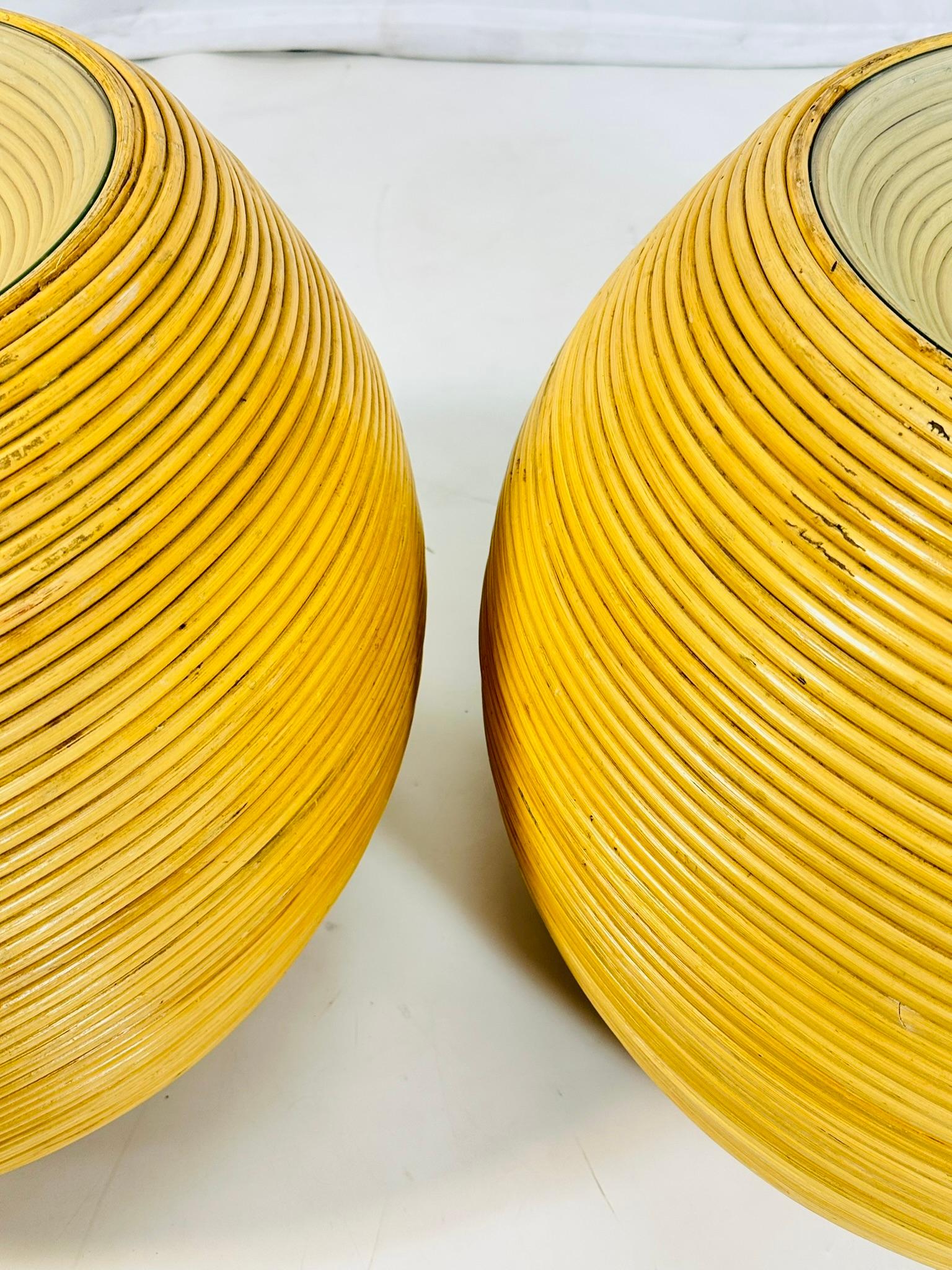 Vintage Pair of Pencil Reed & Glass Side Tables en vente 3