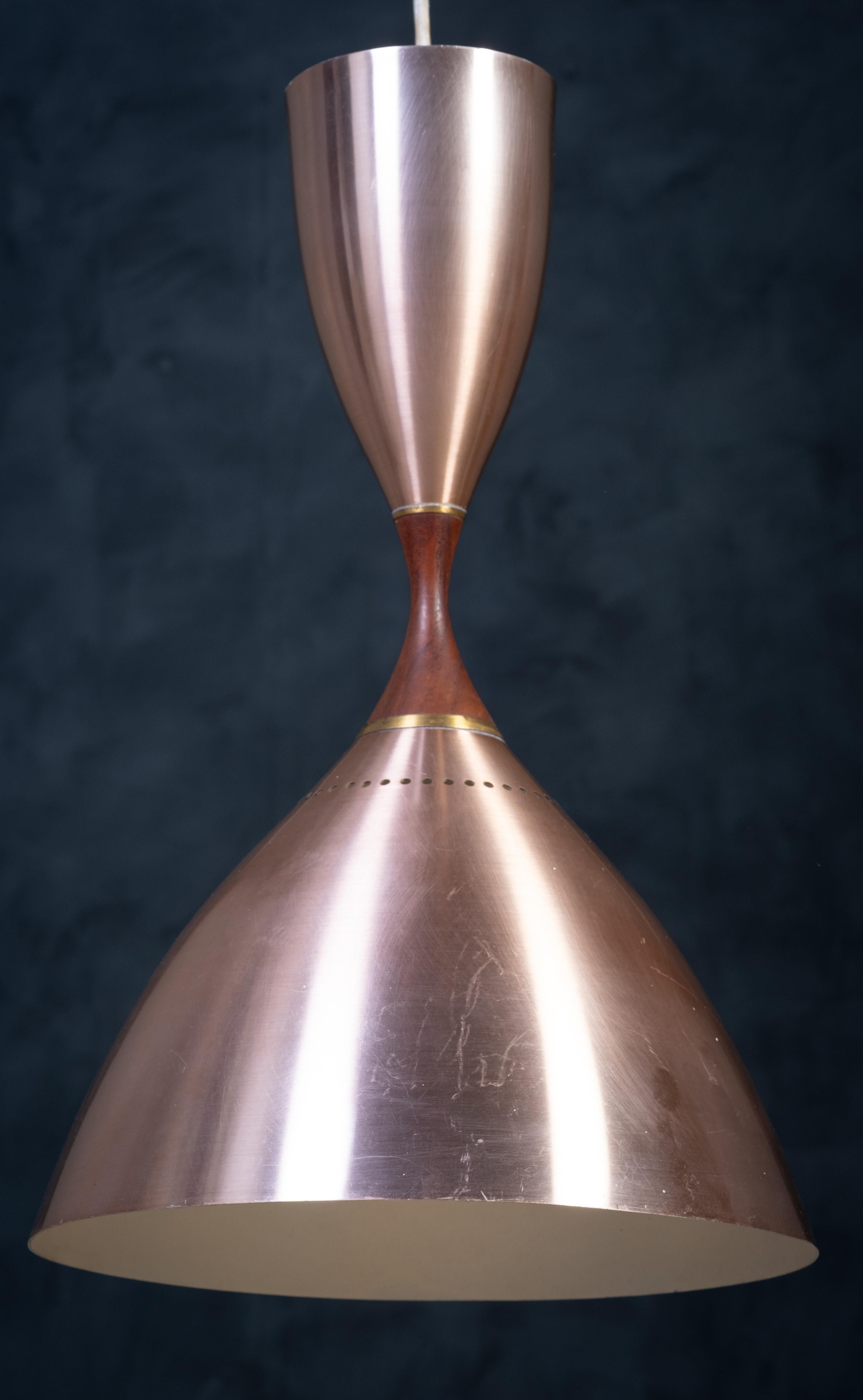 Mid-Century moderno Coppia di lampade a sospensione di Svend Holm Sørensen per Holm Sørensen & Co, anni '50 in vendita