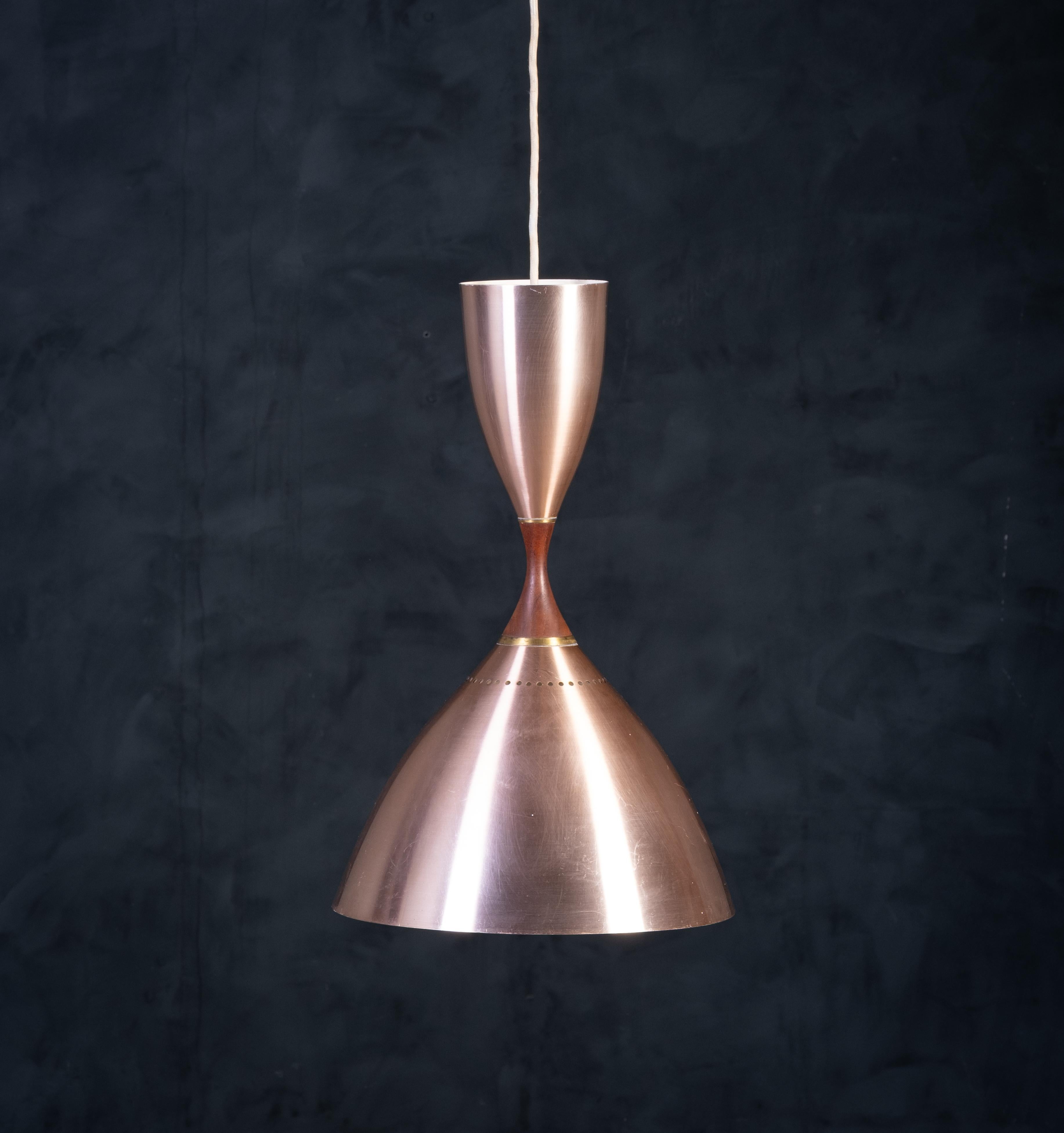 Coppia di lampade a sospensione di Svend Holm Sørensen per Holm Sørensen & Co, anni '50 In condizioni buone in vendita a Nørre Aaby, DK