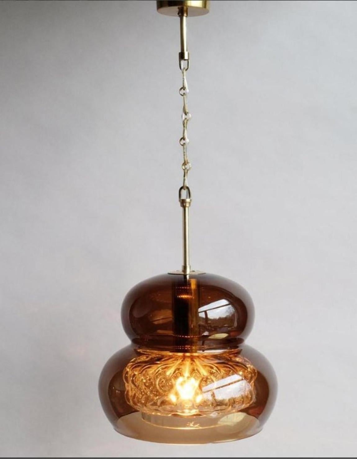 Mid-20th Century Pair of Pendant Light by Carl Fagerlund for Orrefors in Brown and Bubble Glass For Sale