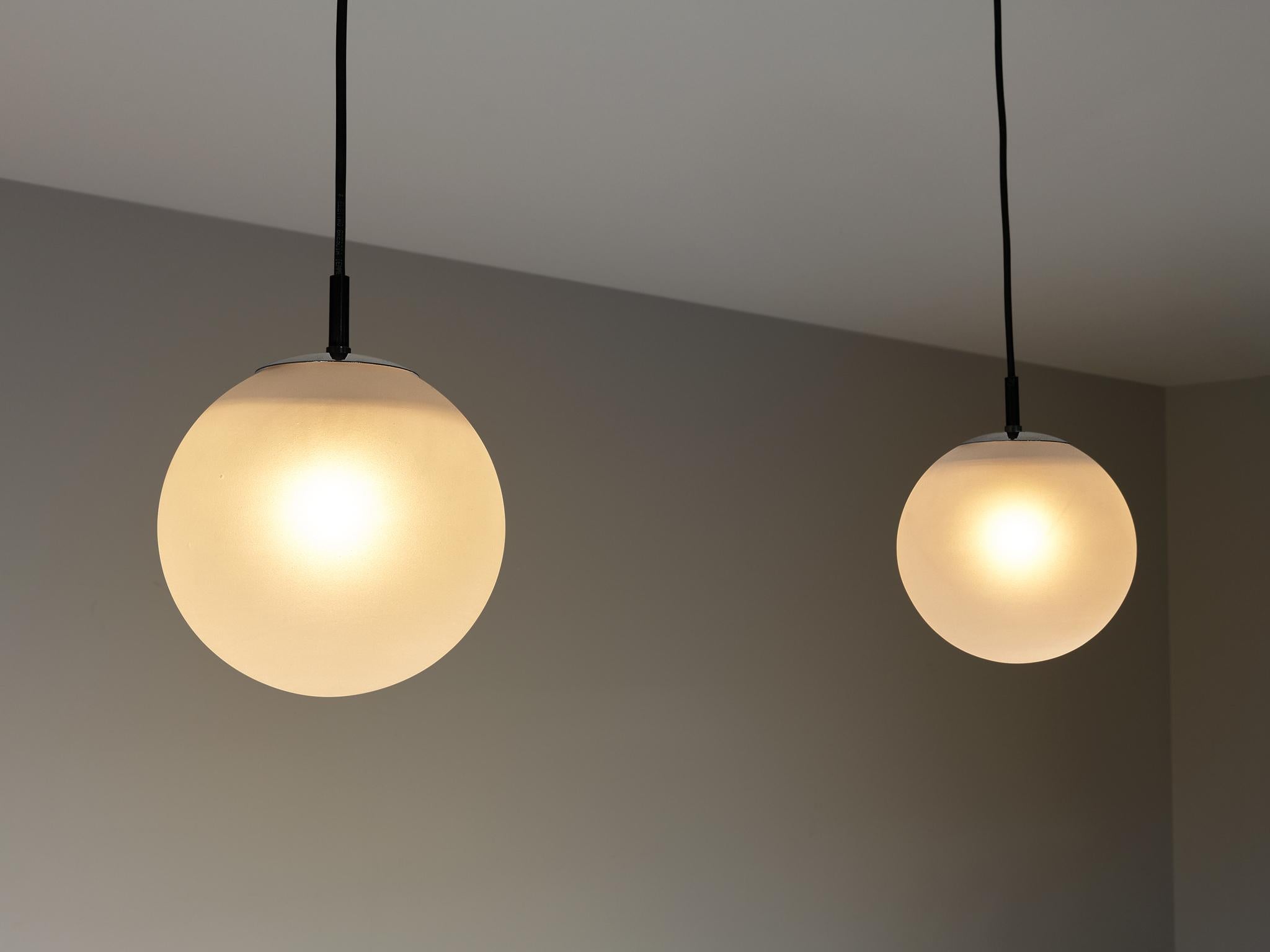 RAAK Amsterdam Pendants with Satin Glass Orbs   In Good Condition For Sale In Waalwijk, NL