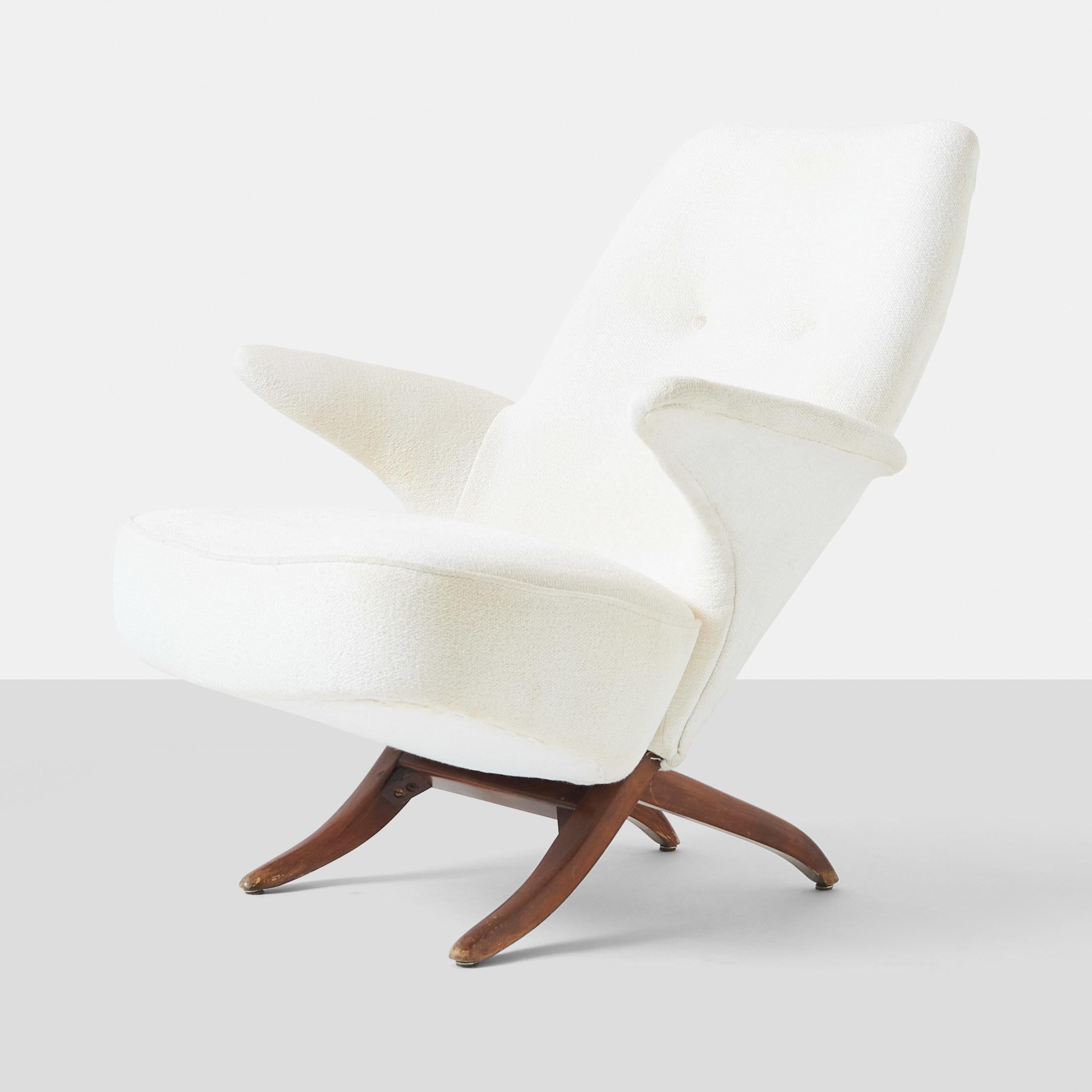 Modern Pair of Penguin Chairs by Theo Ruth For Sale