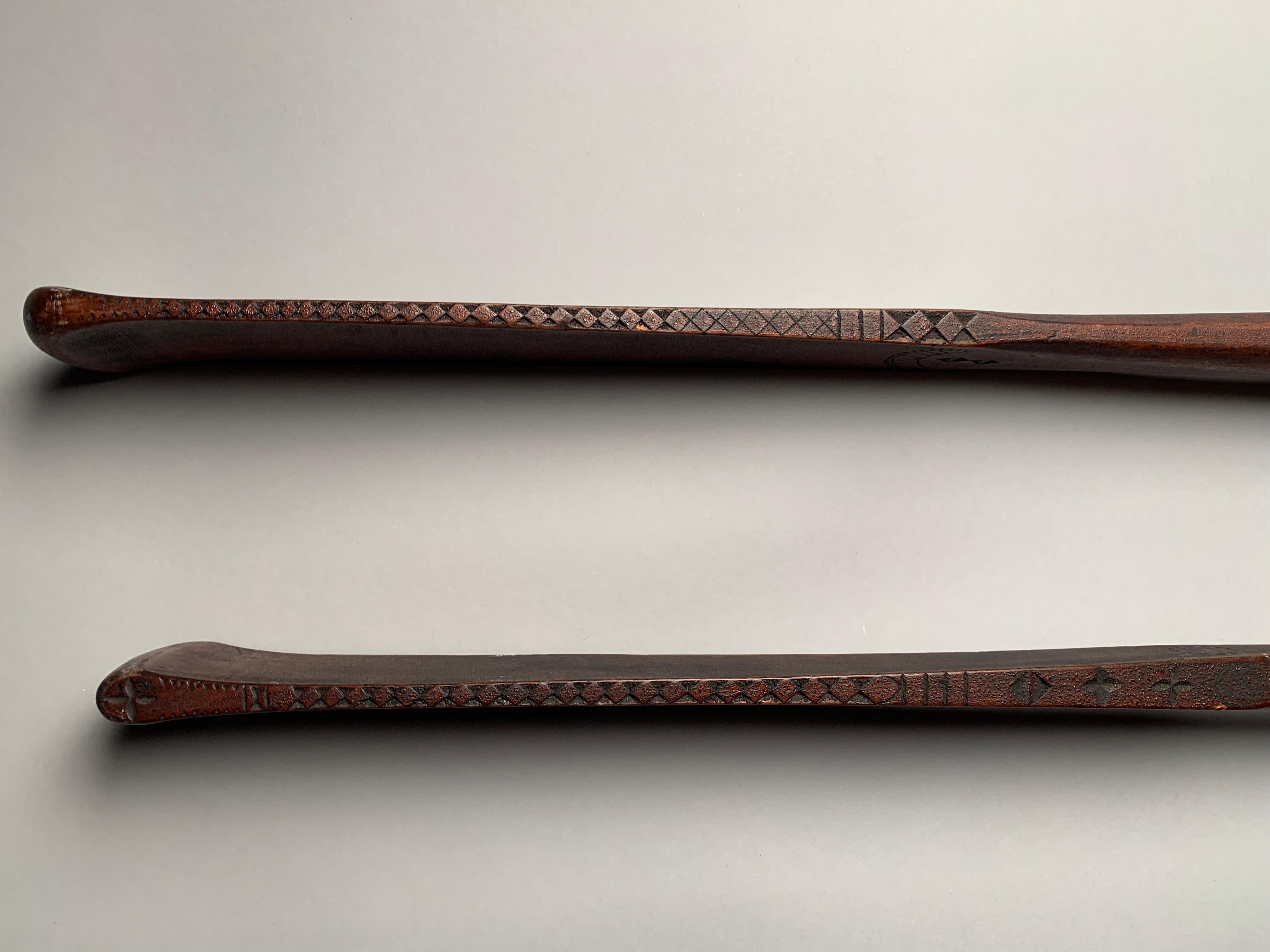 Maine

Dimensions: Full Adult size

Length: 69 inches

Blade width: 6 inches

Date: Second half of the 19th century

Materials: Long grain hard wood.

Condition: Excellent. The brown varnish surface is deeply patinated with a beautifully