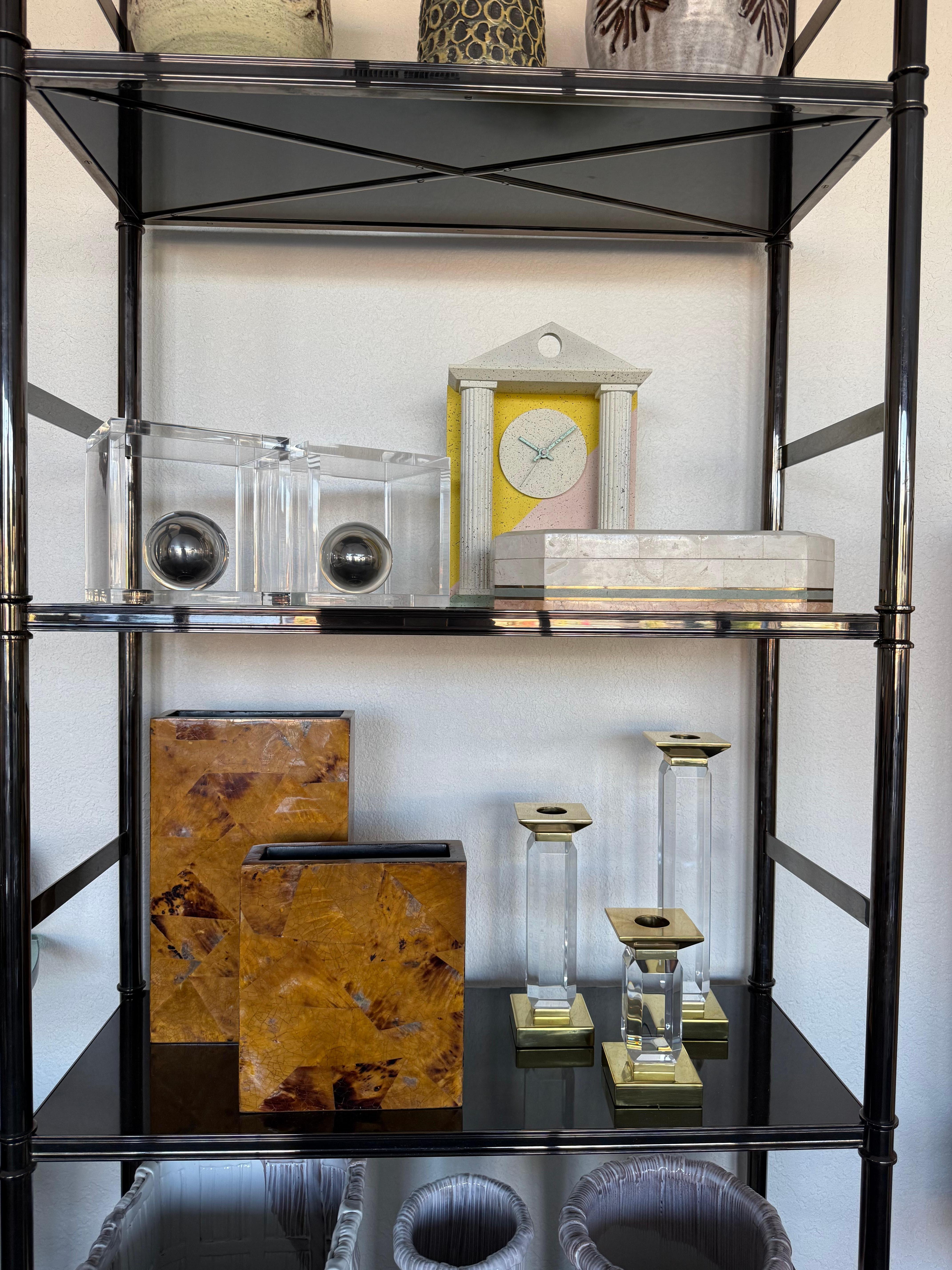 Coppia di vasi a conchiglia di Maitland Smith in vendita 1